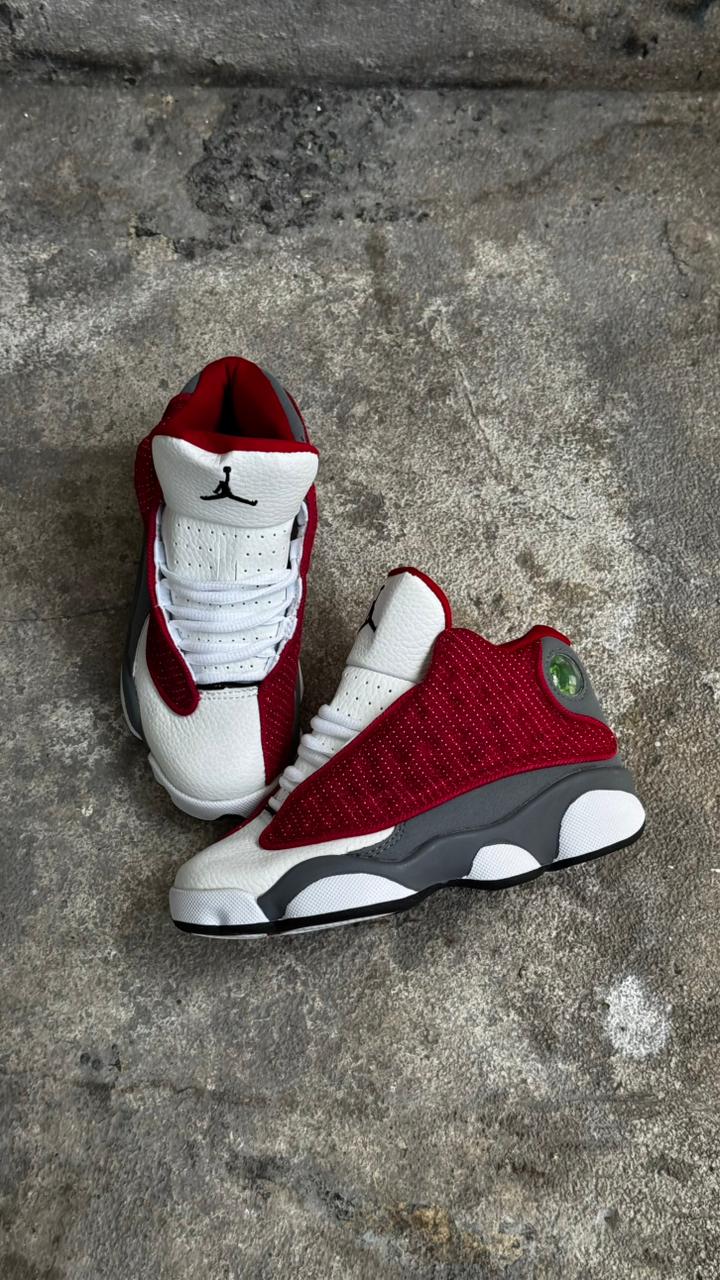 JORDAN RETRO 13 NIÑO BLANCA ROJA - Image 3
