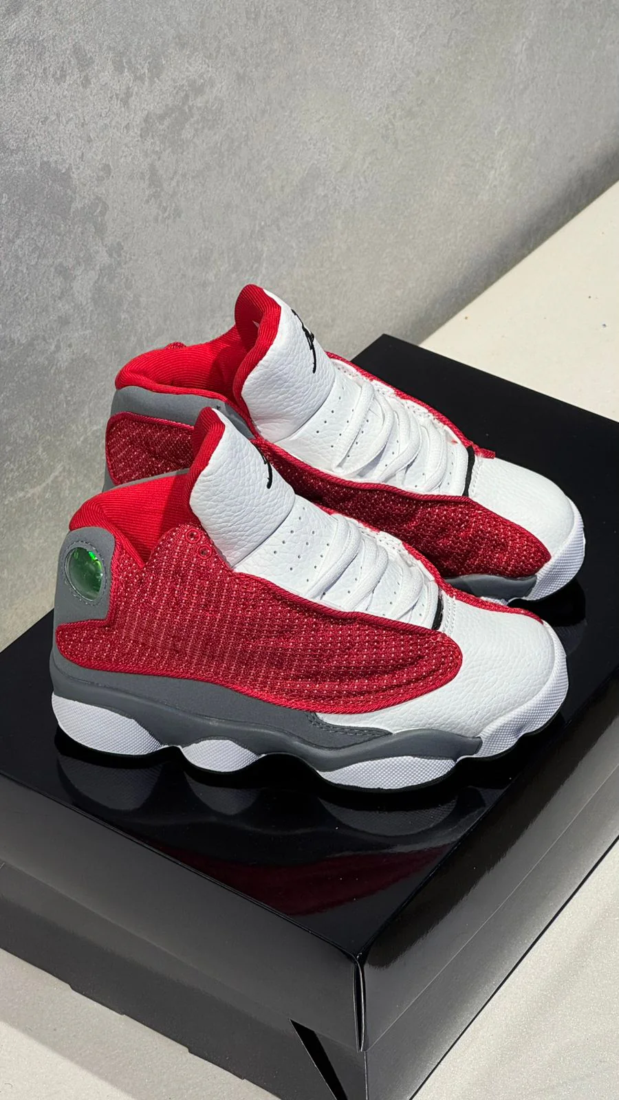 JORDAN RETRO 13 NIÑO BLANCA ROJA - Image 4