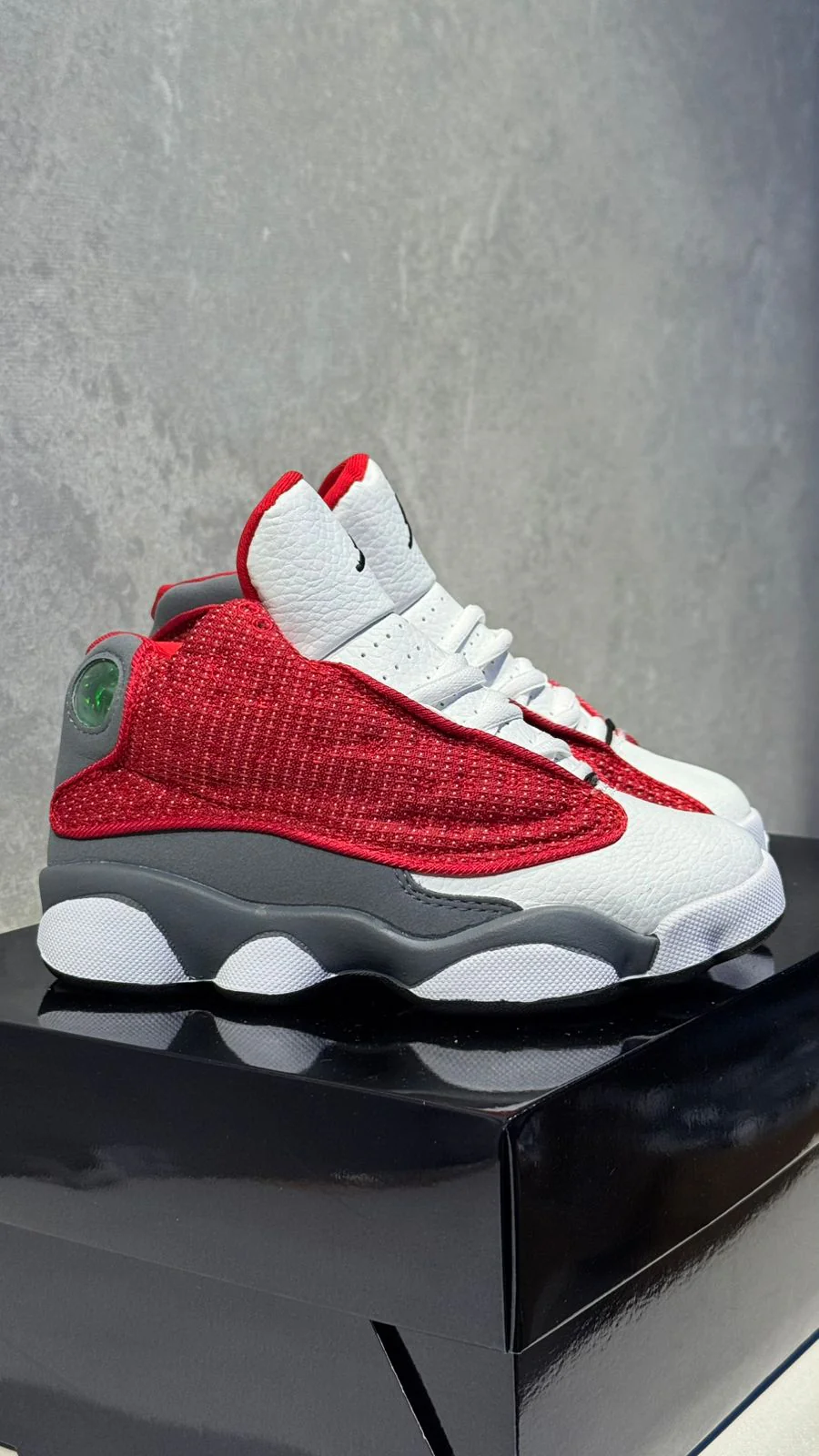 JORDAN RETRO 13 NIÑO BLANCA ROJA - Image 5