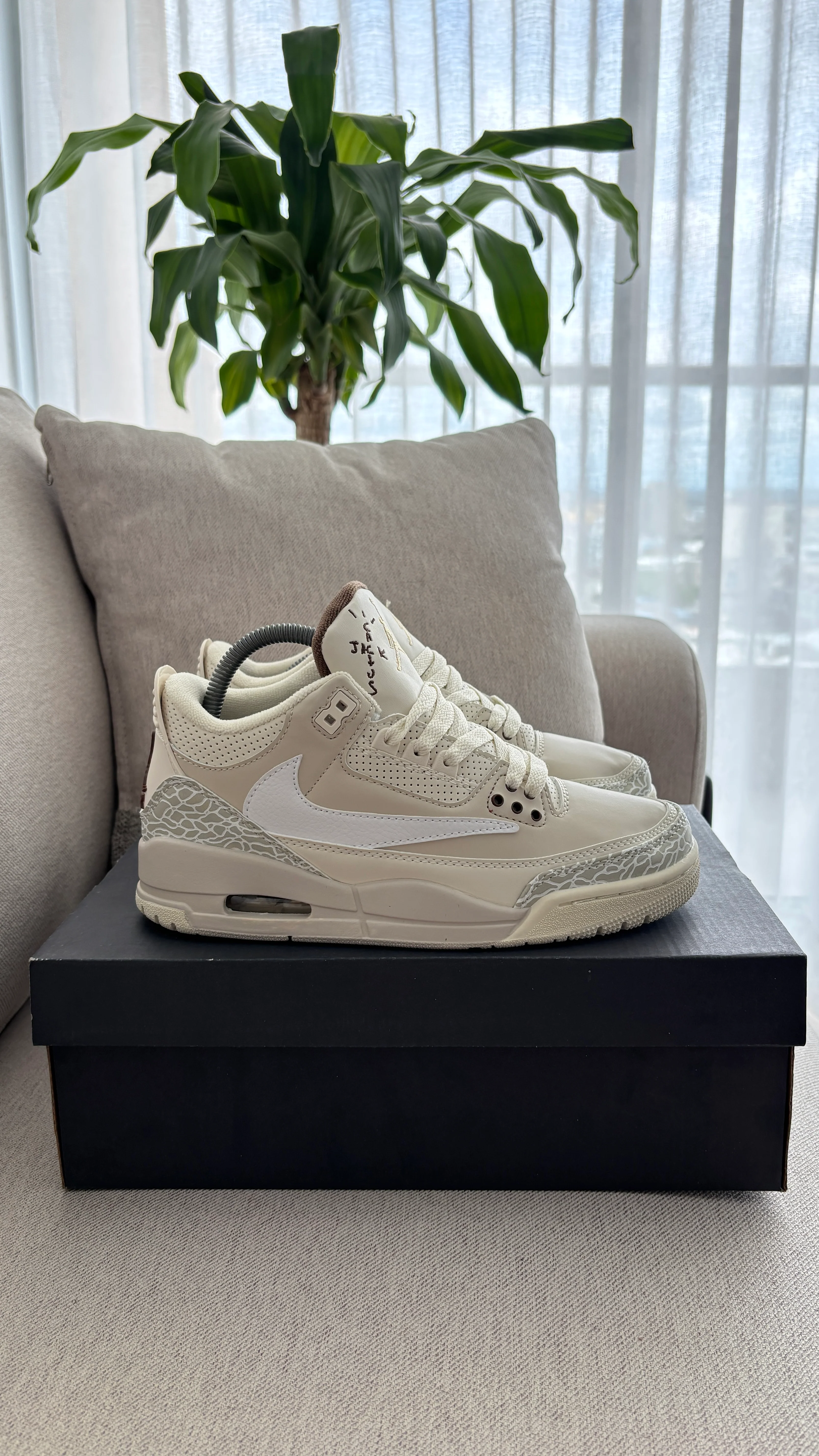 JORDAN RETRO 3 BEIGE - Image 7