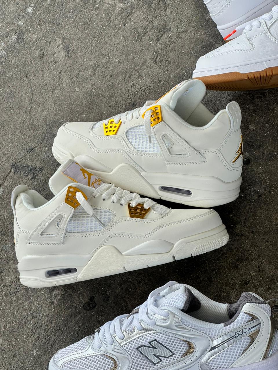 JORDAN RETRO 4 BLANCA DORADA - Image 5
