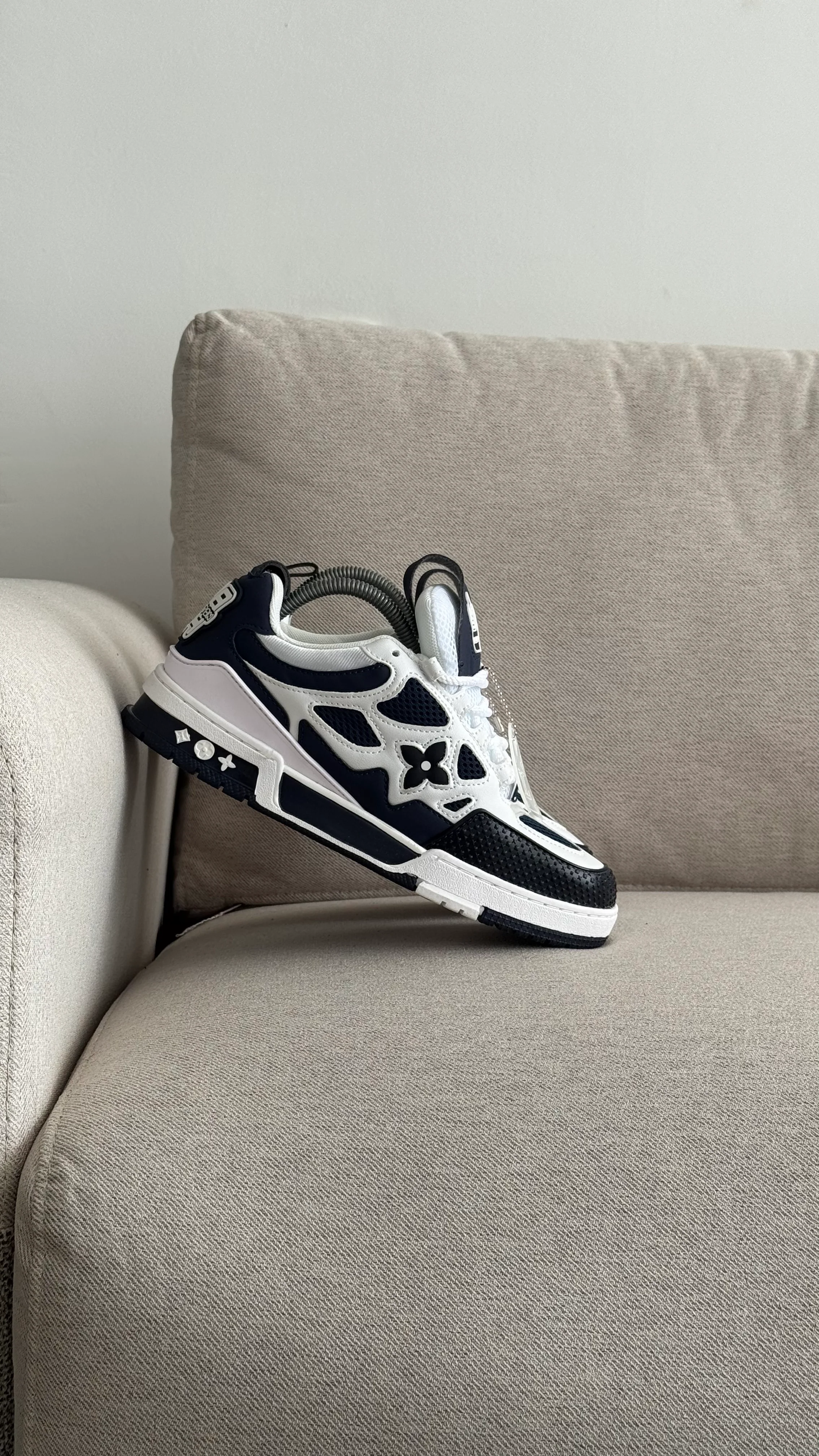 LOUIS VUITTON SKATE NEGRO CON BLANCO - Image 6