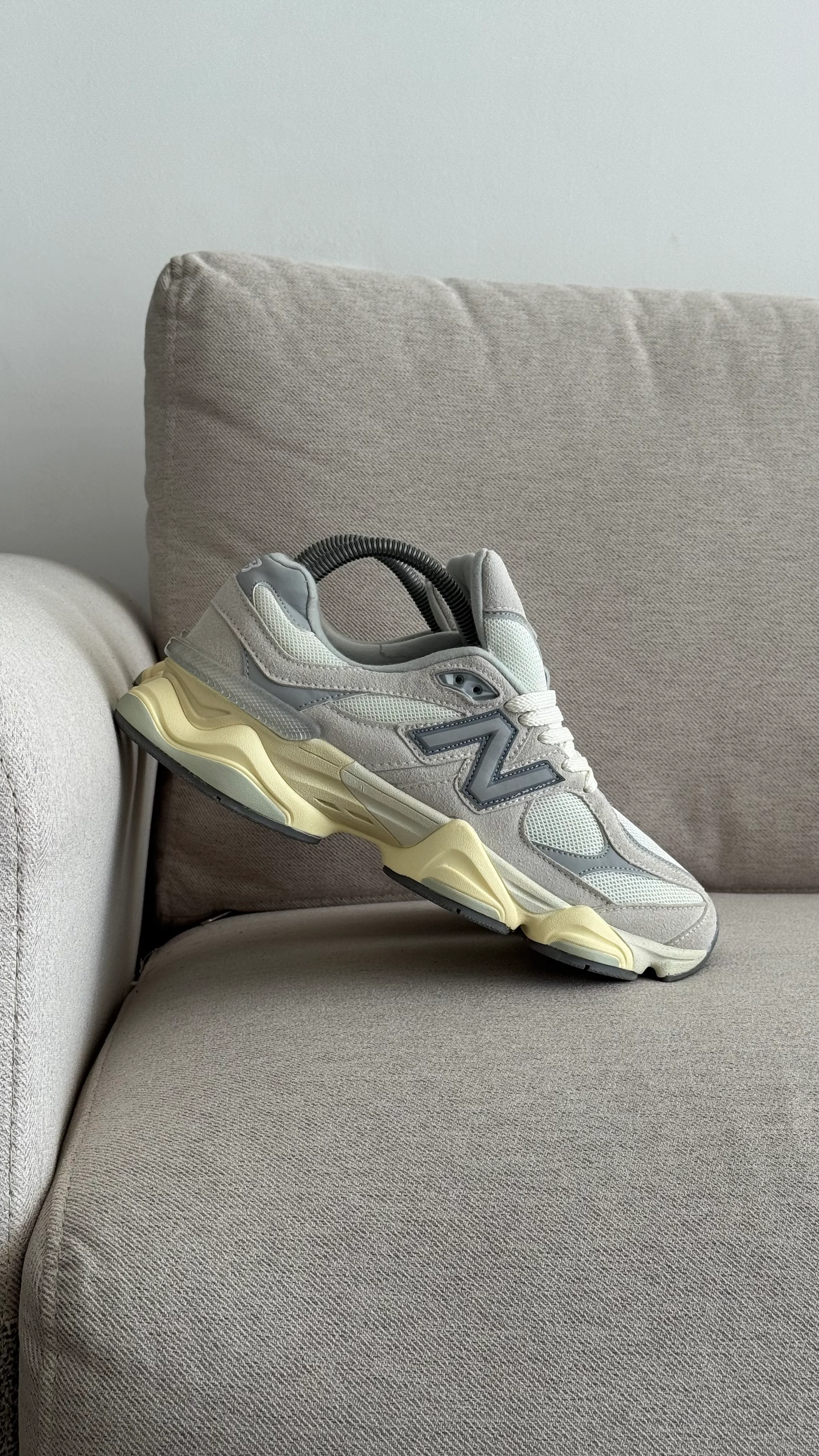 NEW 9060 BEIGE BEIGE - Image 2