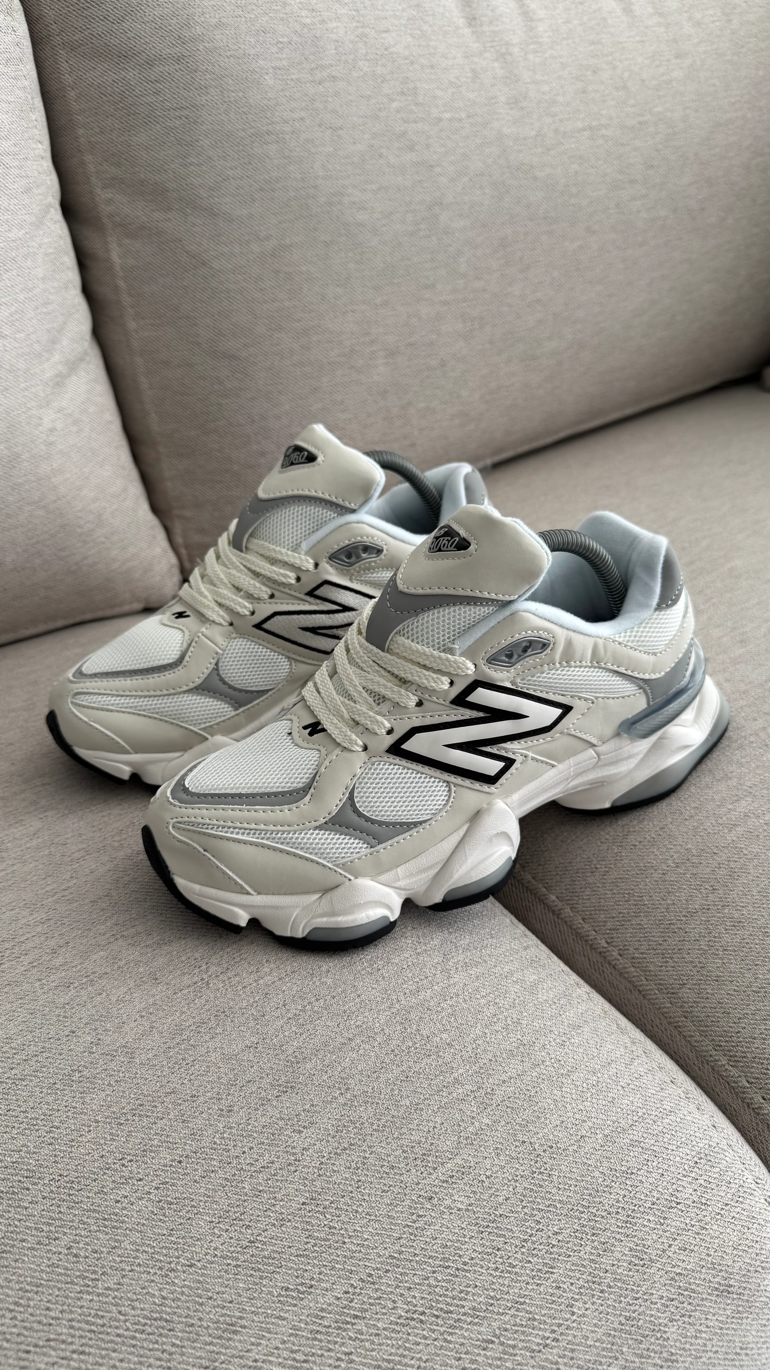 NEW 9060 BLANCO GRIS NEGRO - Image 10