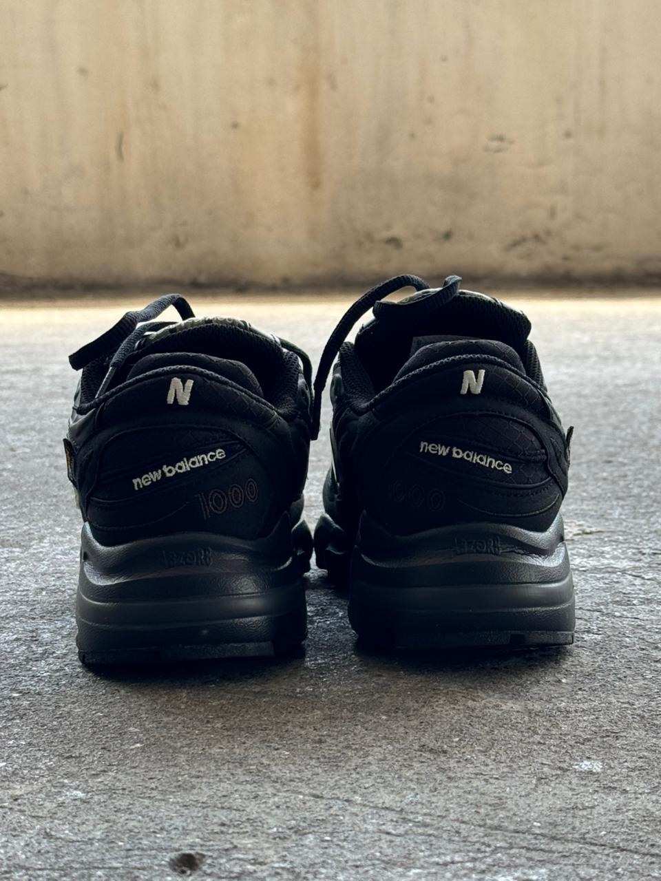 NEW BALANCE 1000 NEGRO - Image 2