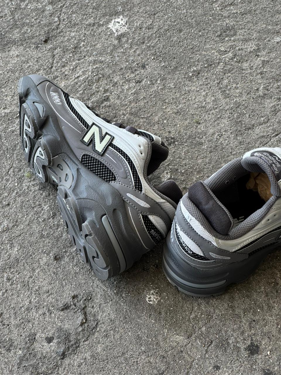 NEW BALANCE 1000 NEGRO GRIS - Image 2
