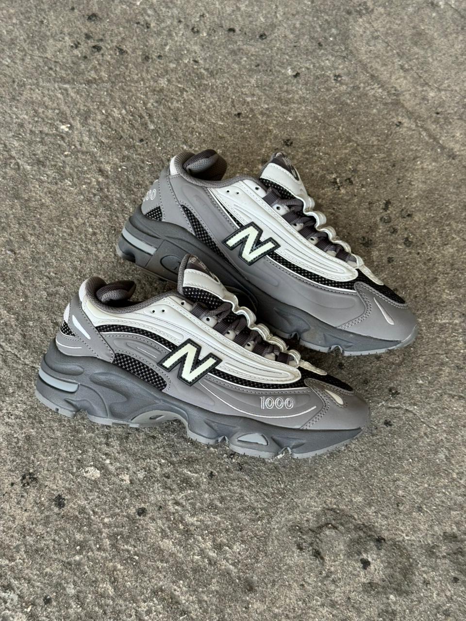 NEW BALANCE 1000 NEGRO GRIS - Image 3