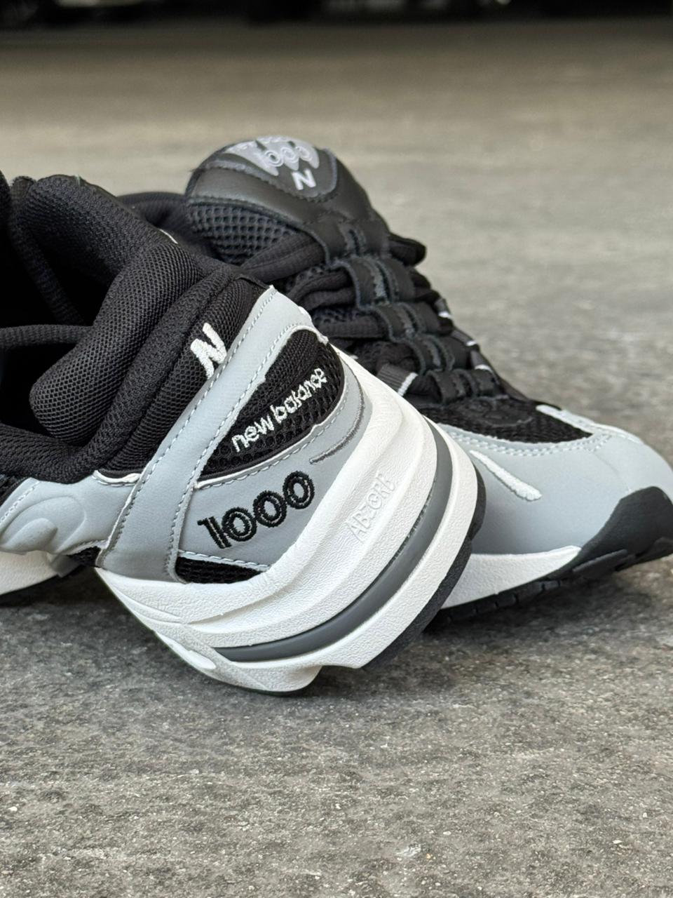 NEW BALANCE 1000GRIS BLANCO - Image 2