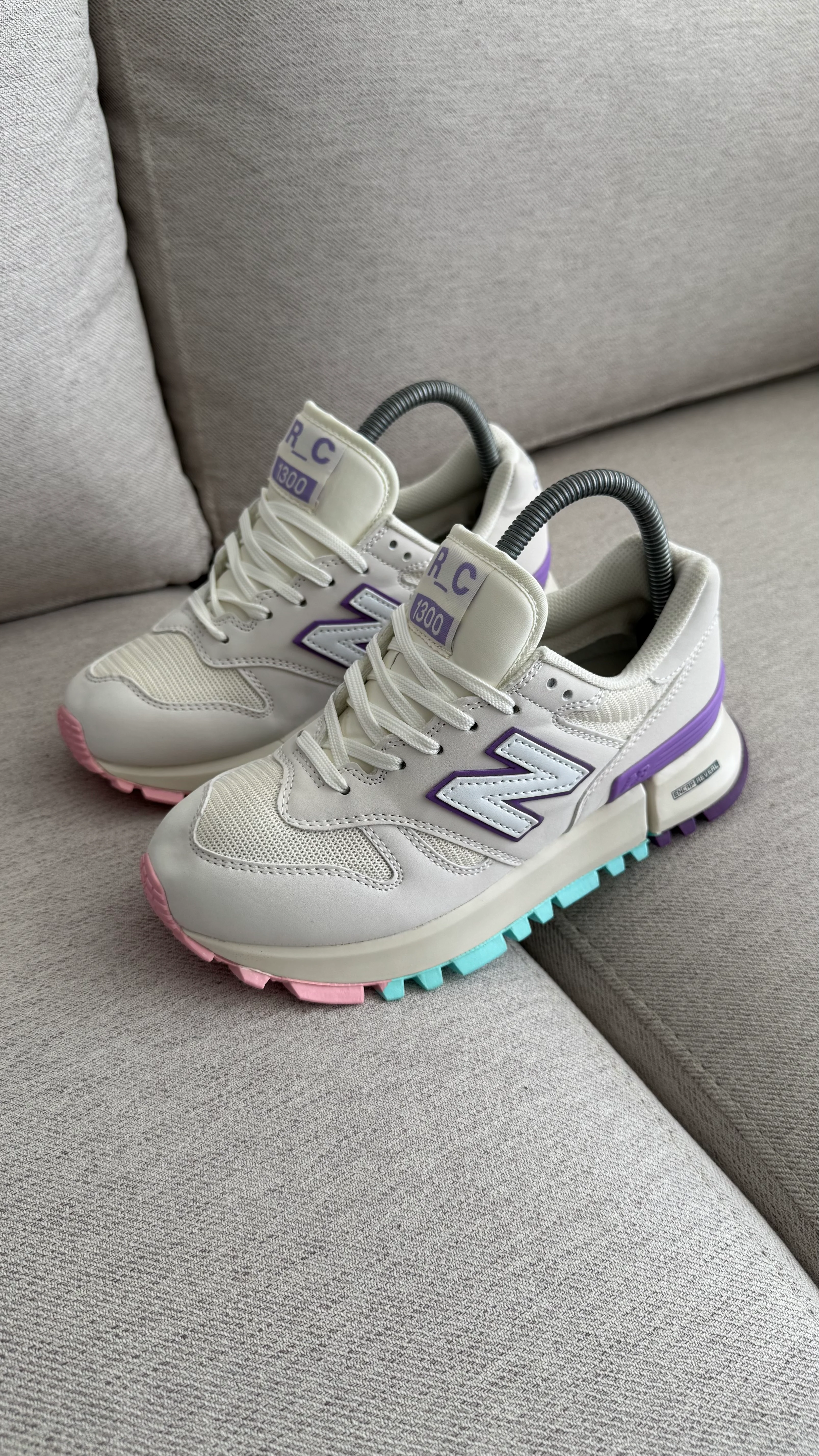 NEW BALANCE 1300 BLANCO MORADO - Image 10