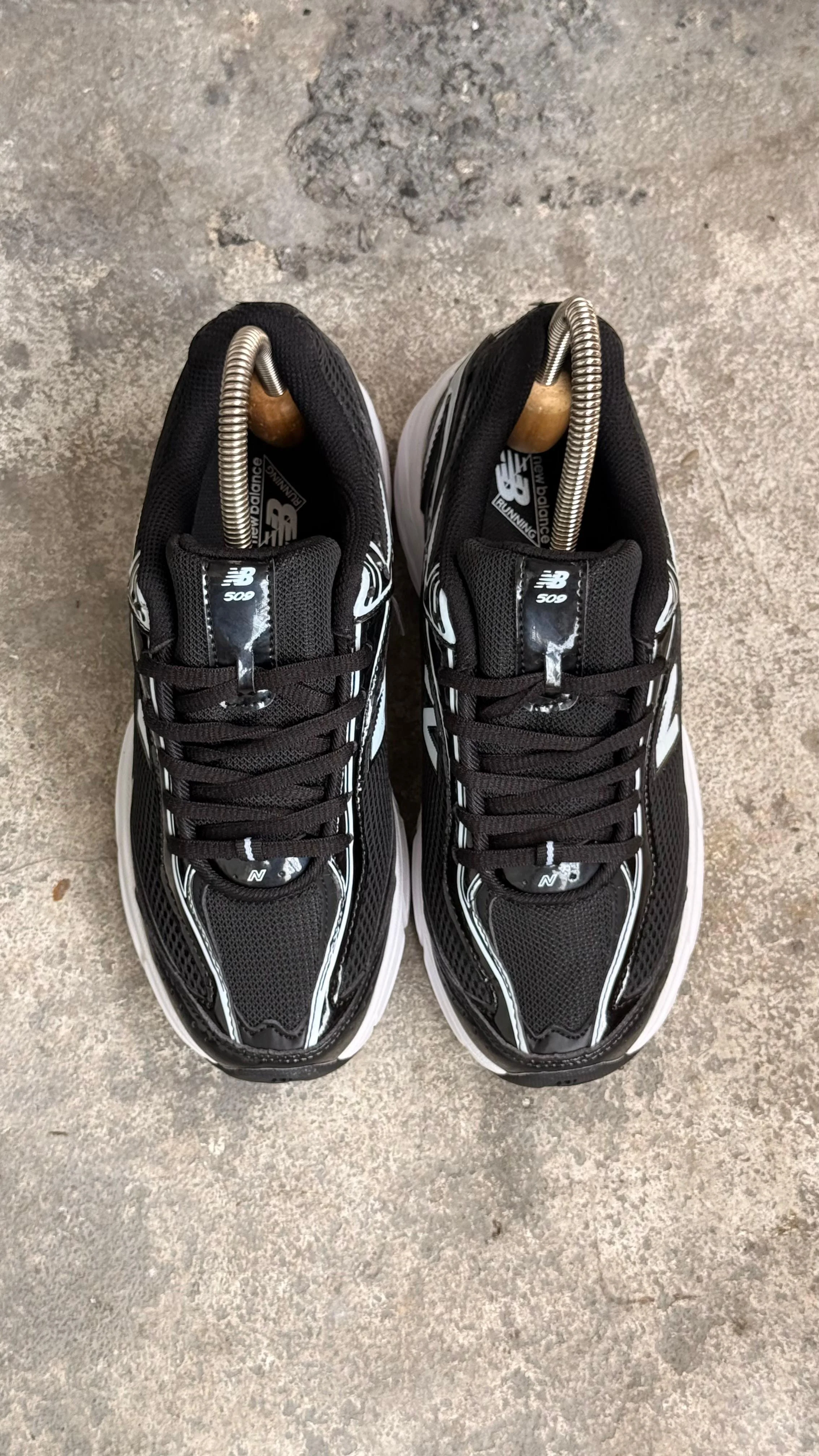 NEW BALANCE 509 NEGRO - Image 2