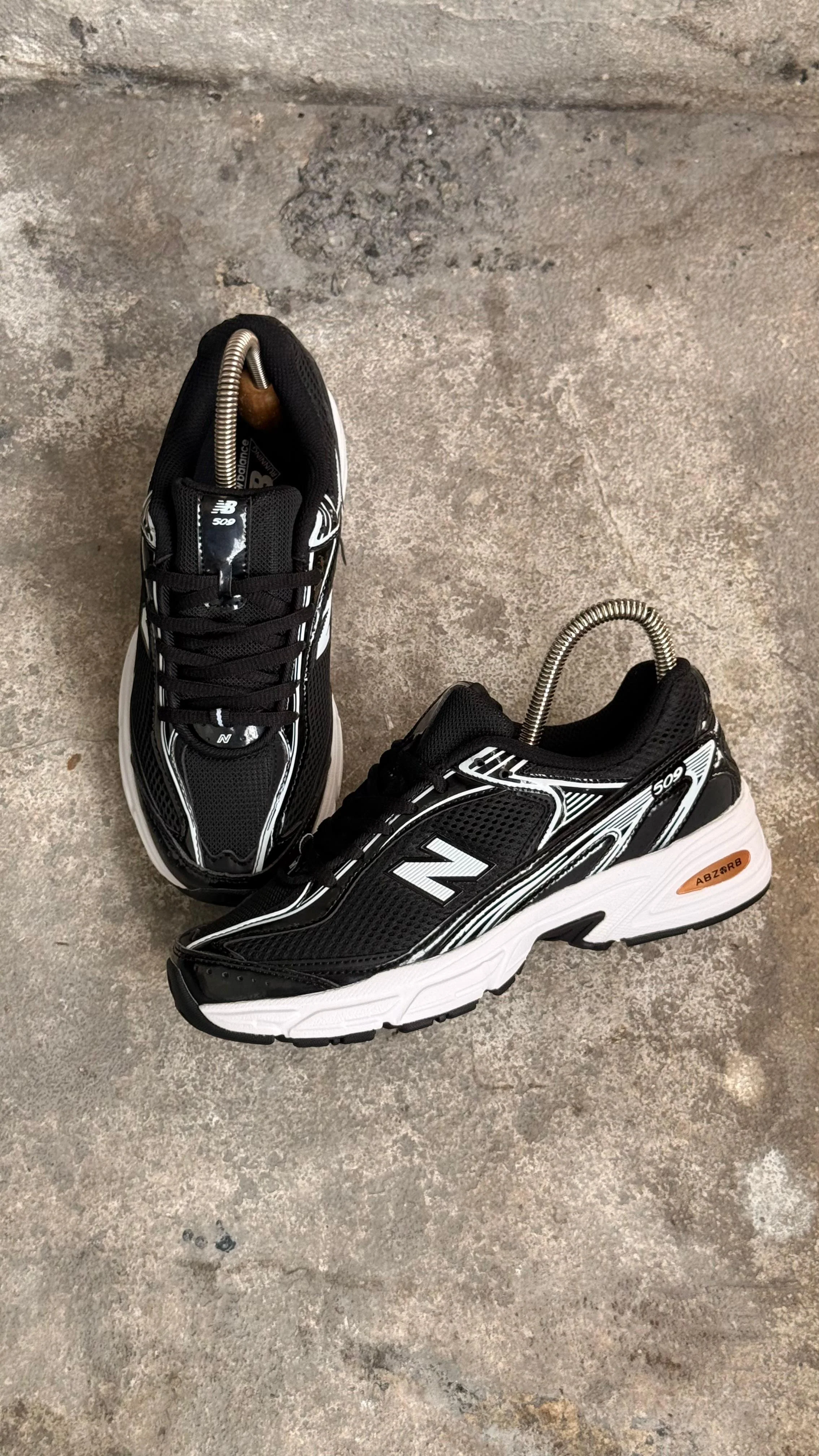 NEW BALANCE 509 NEGRO - Image 3