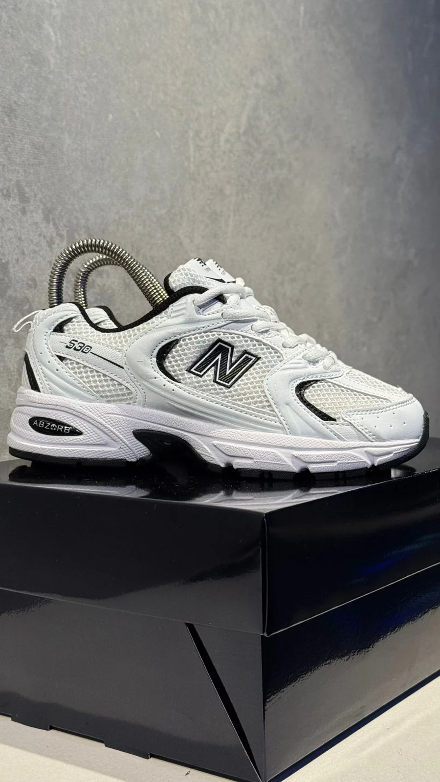NEW BALANCE 530 BLANCO NEGRO PROMO - Image 2