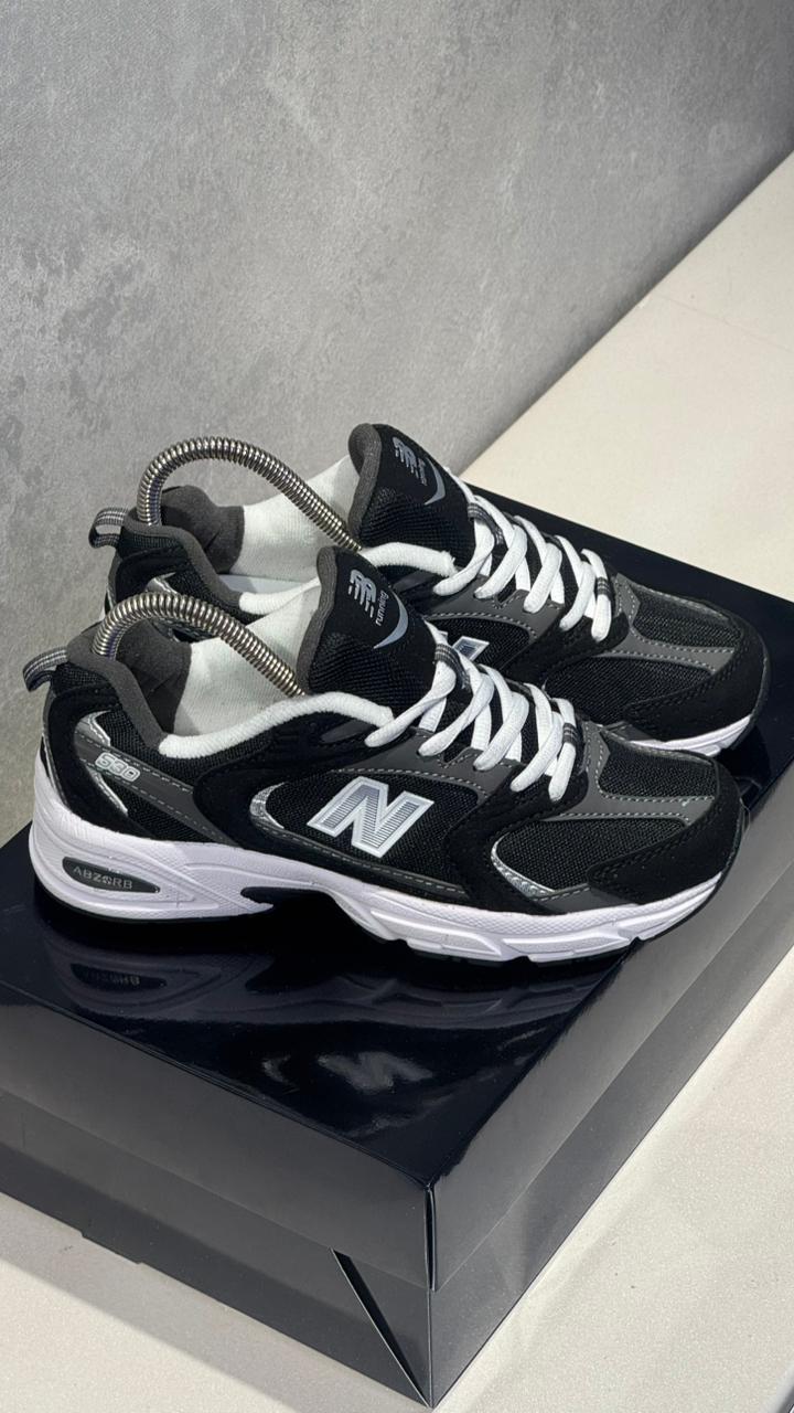 NEW BALANCE 530 NEGRO BLANCO - Image 4