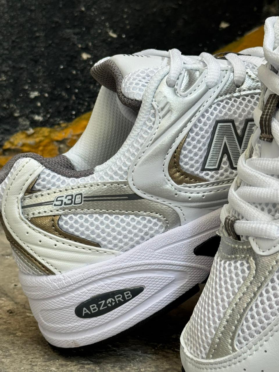 NEW BALANCE 530 PLATA - Image 2