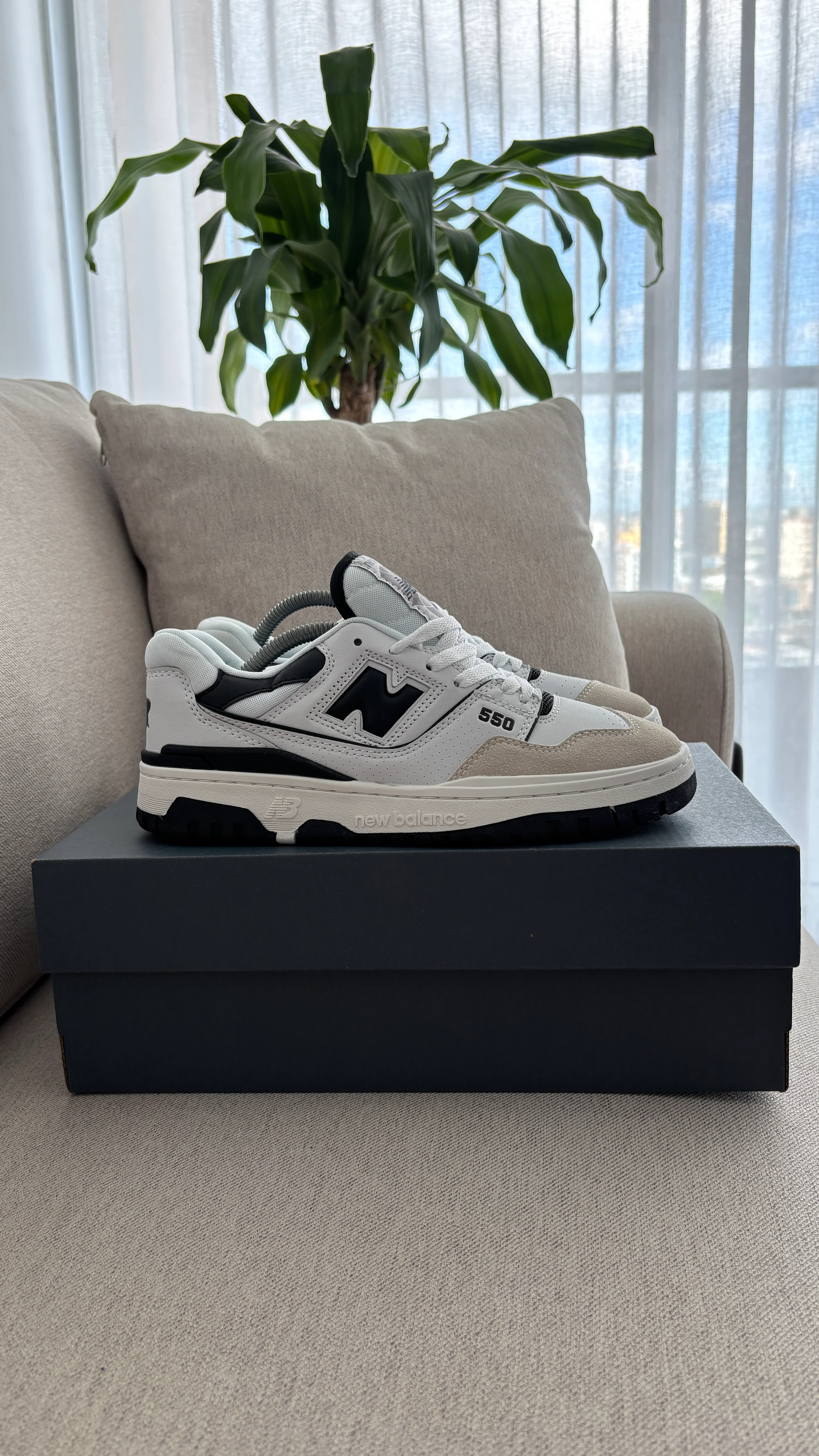 NEW BALANCE 550 BLANCO NEGRO - Image 5