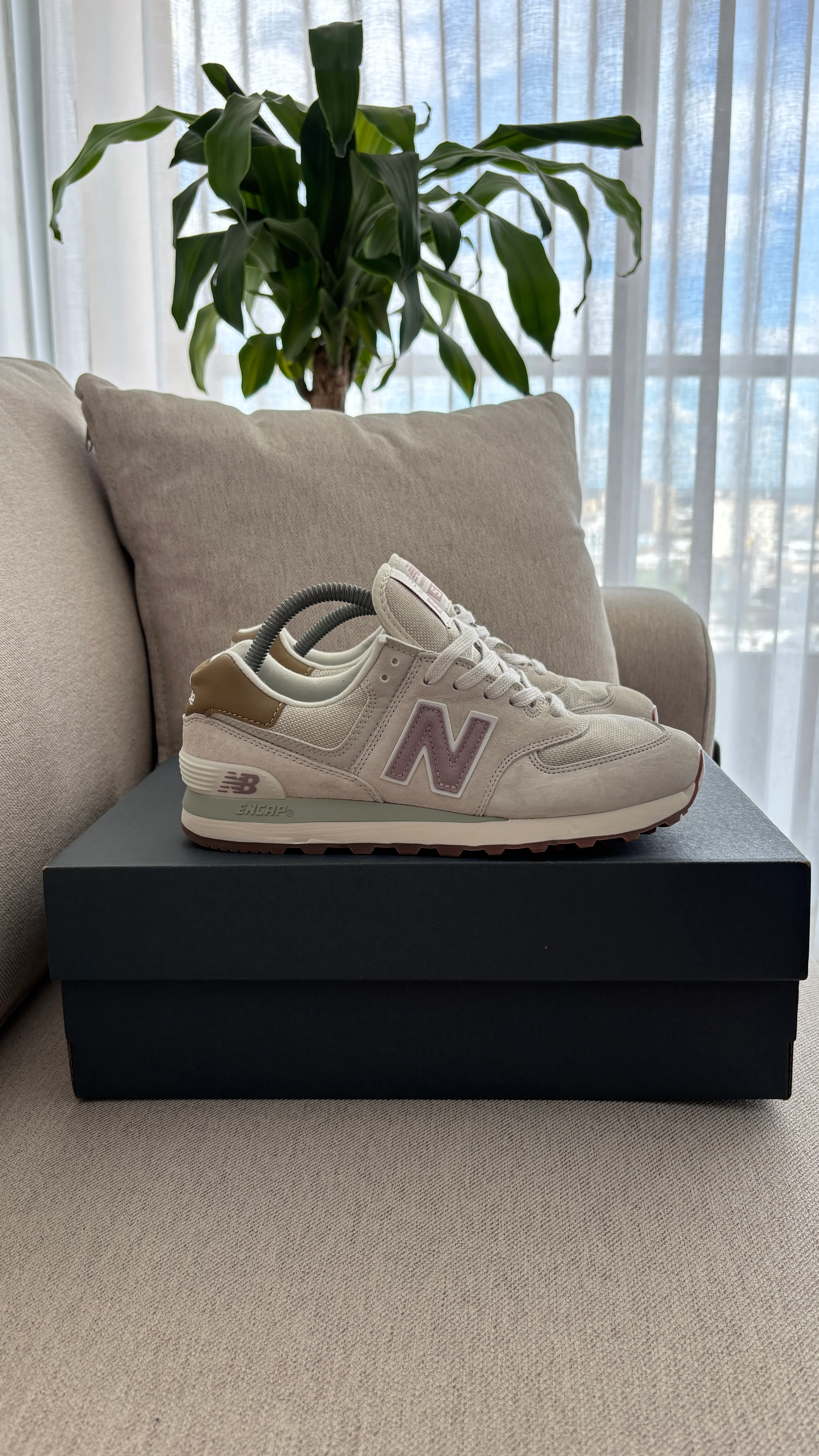 NEW BALANCE 574 GRIS ROSA - Image 4