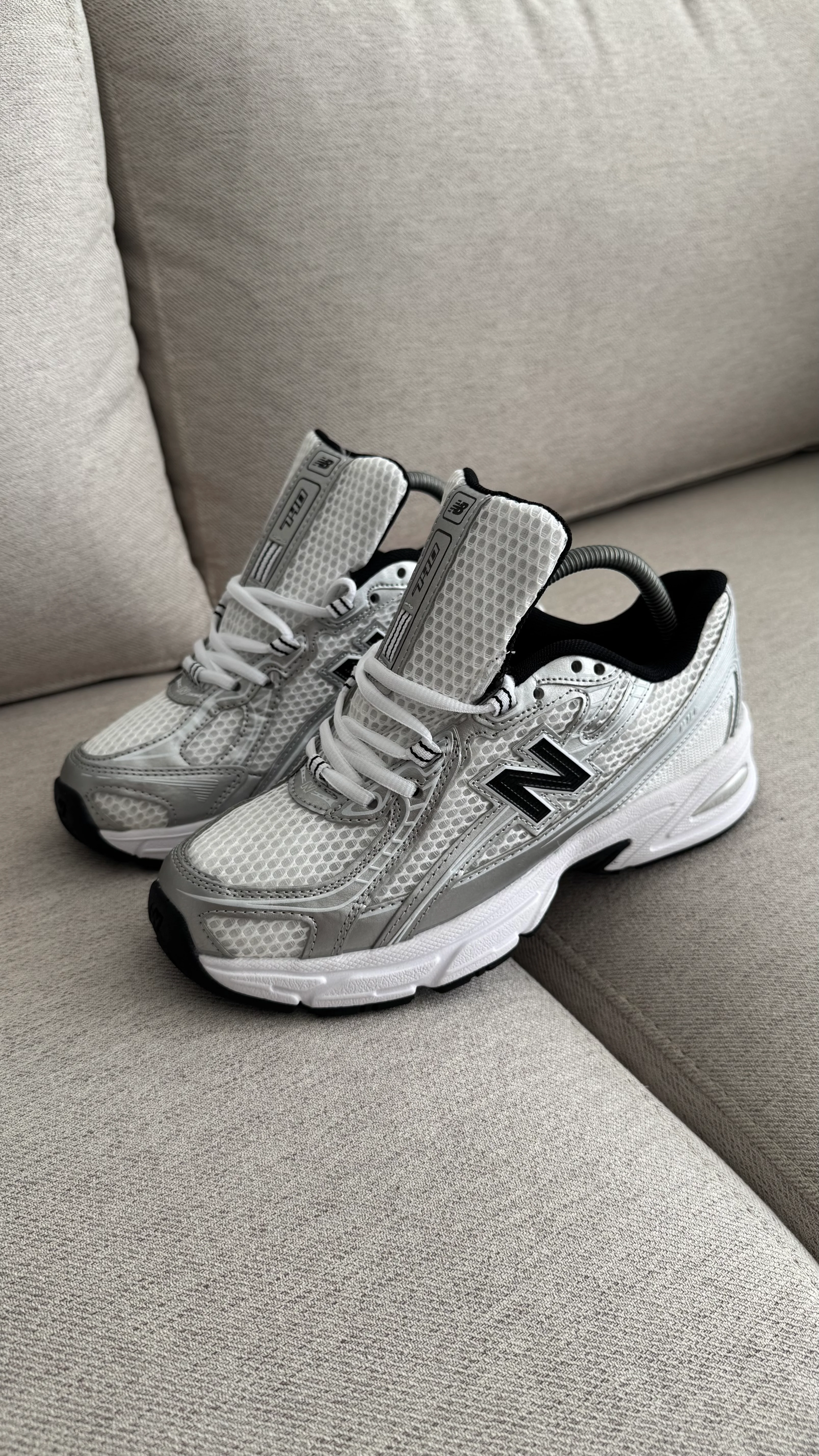 NEW BALANCE  740 BLANCO NEGRO - Image 10