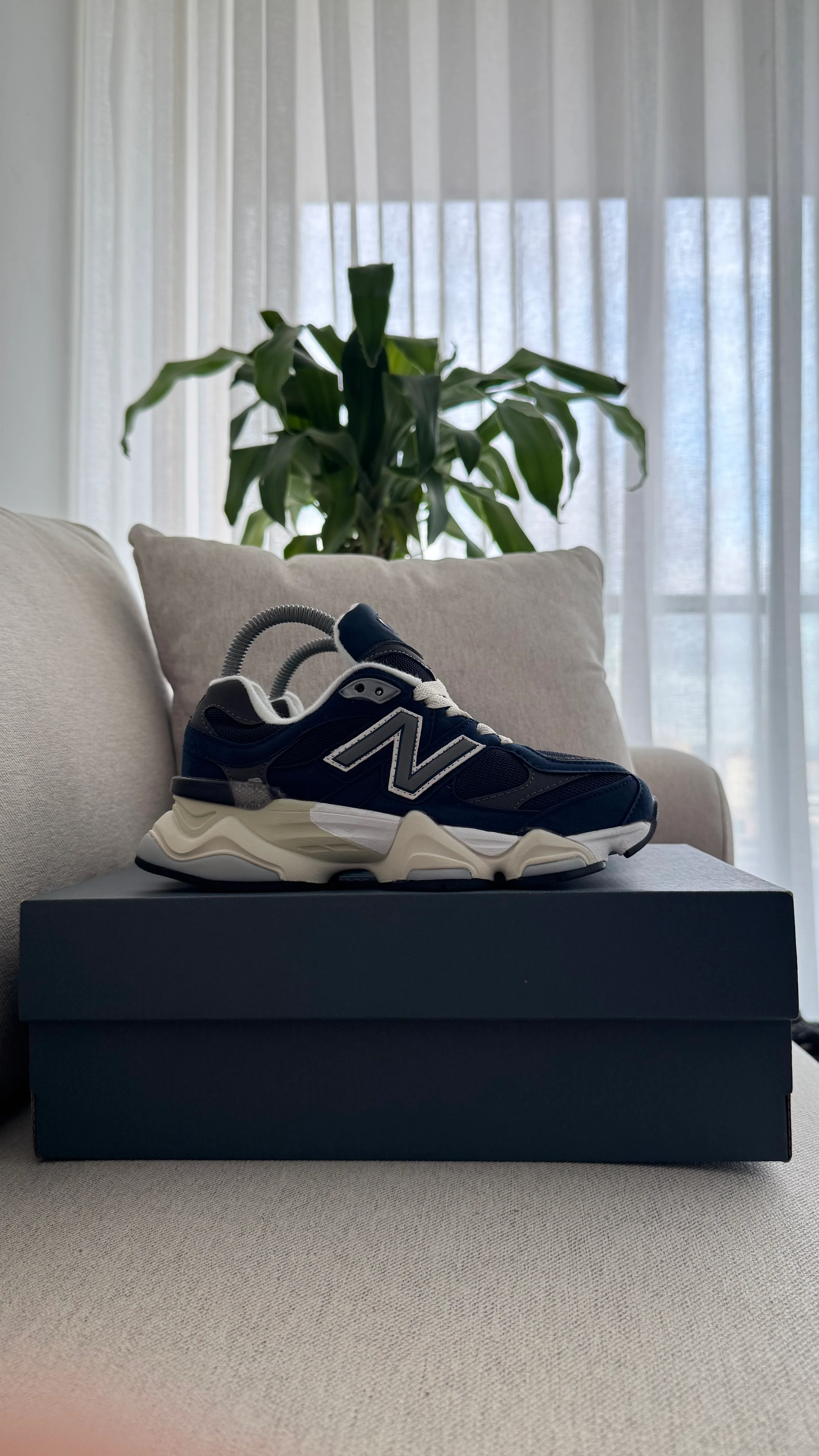 NEW BALANCE 9060 DAMA BEIGE AZUL - Image 5
