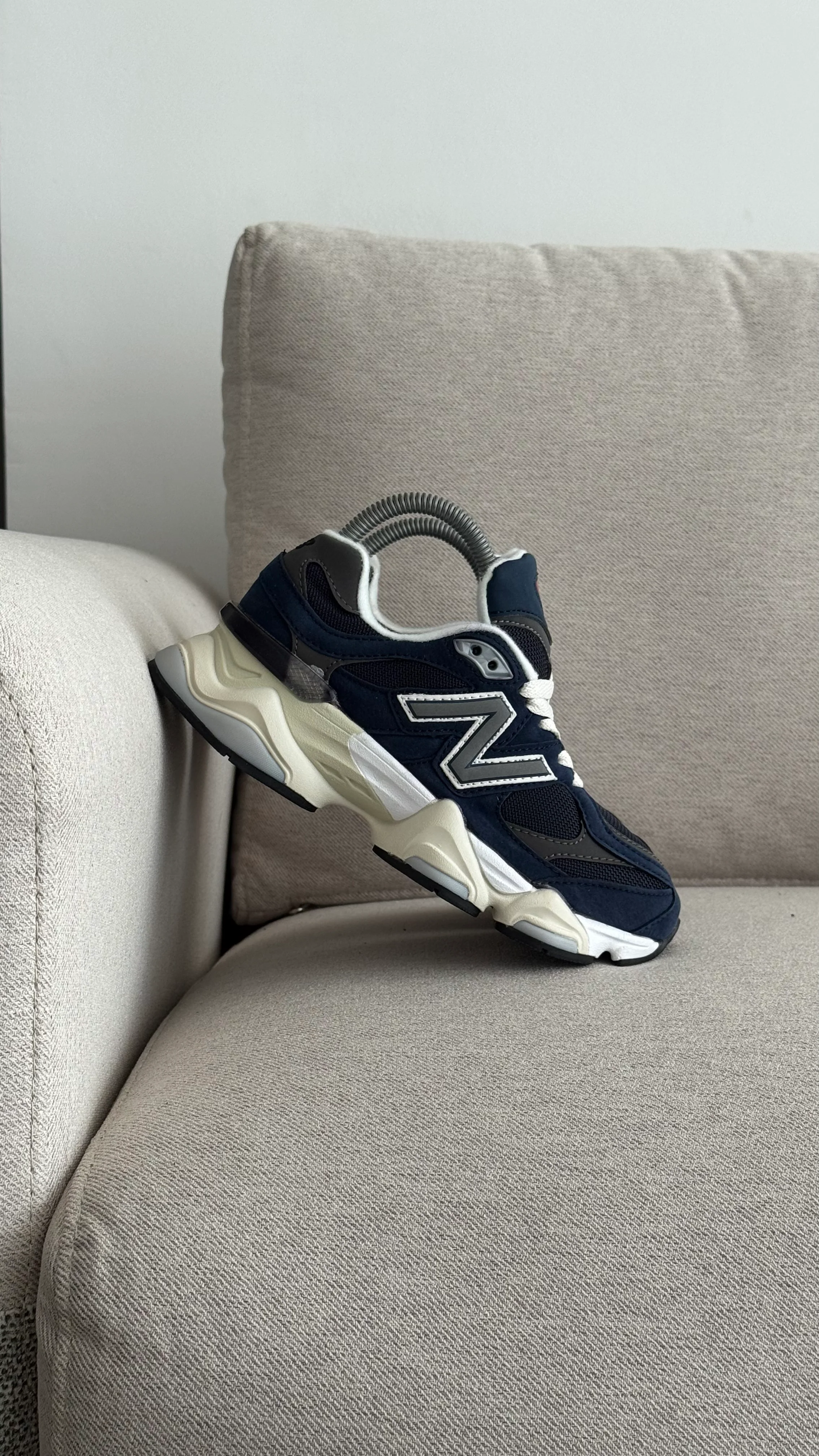 NEW BALANCE 9060 DAMA BEIGE AZUL - Image 6