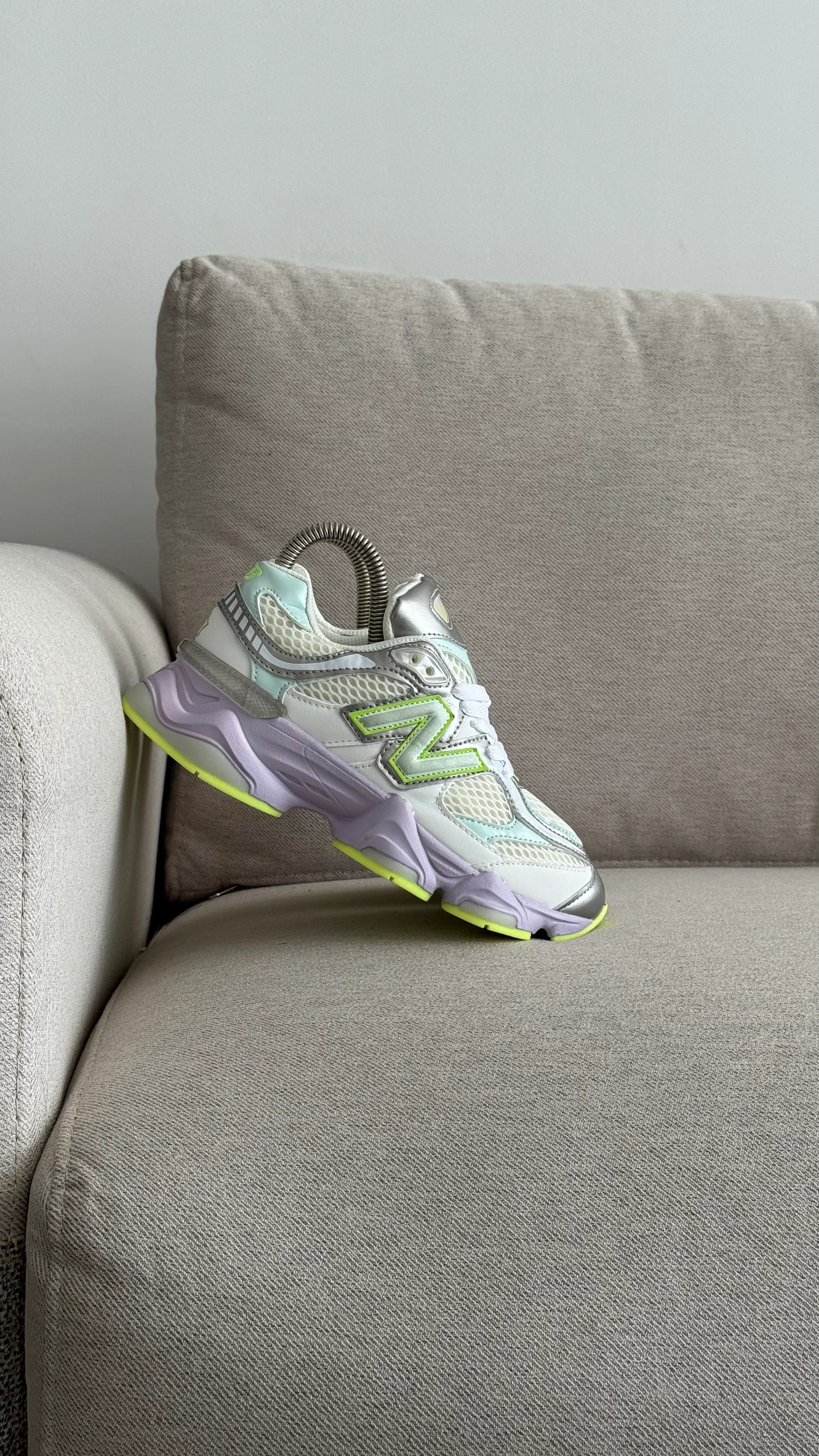 NEW BALANCE 9060 MORADO VERDE - Image 6