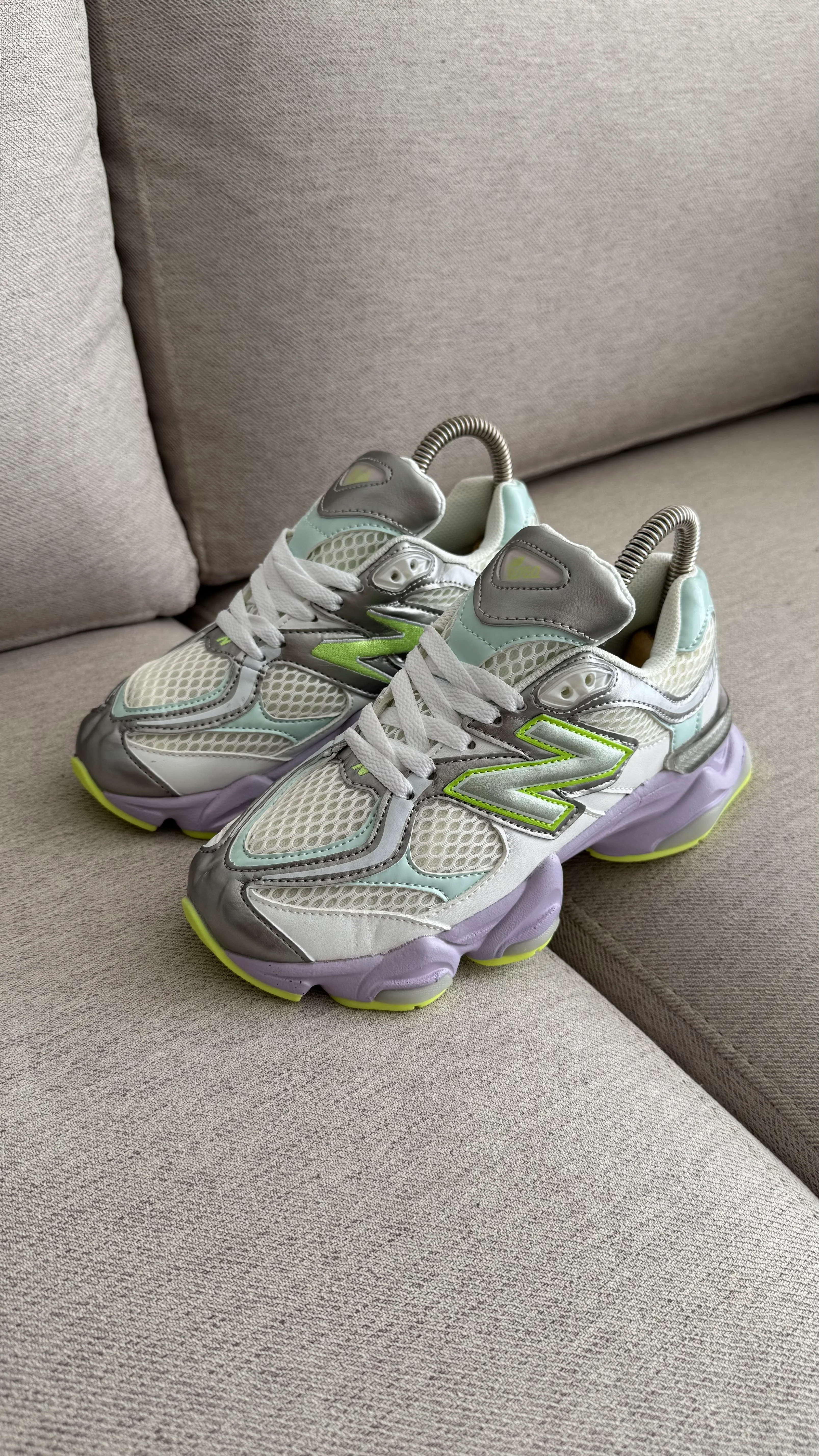 NEW BALANCE 9060 MORADO VERDE - Image 8
