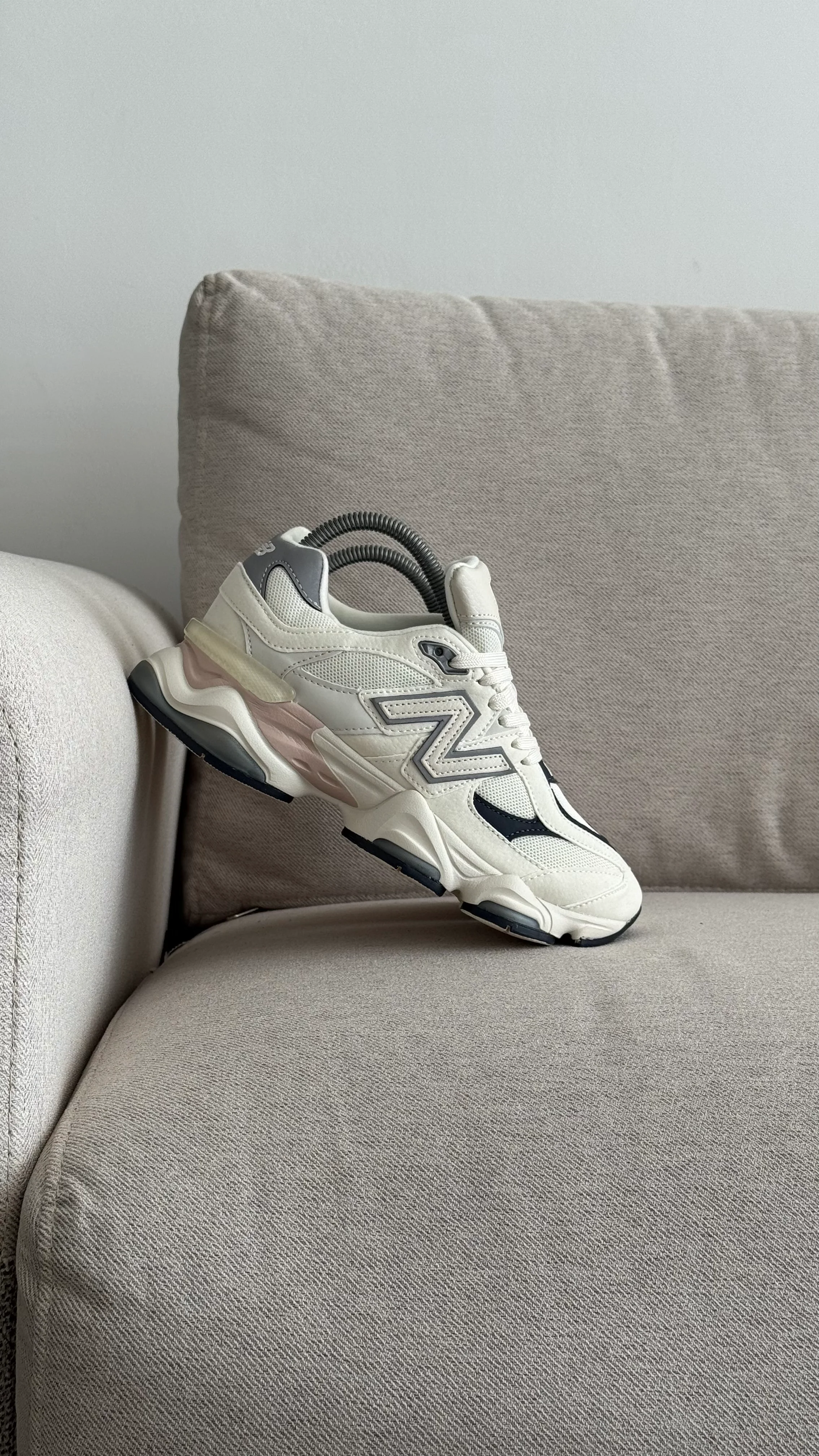 NEW BALANCE 9060 BLANCO ROSA - Image 6