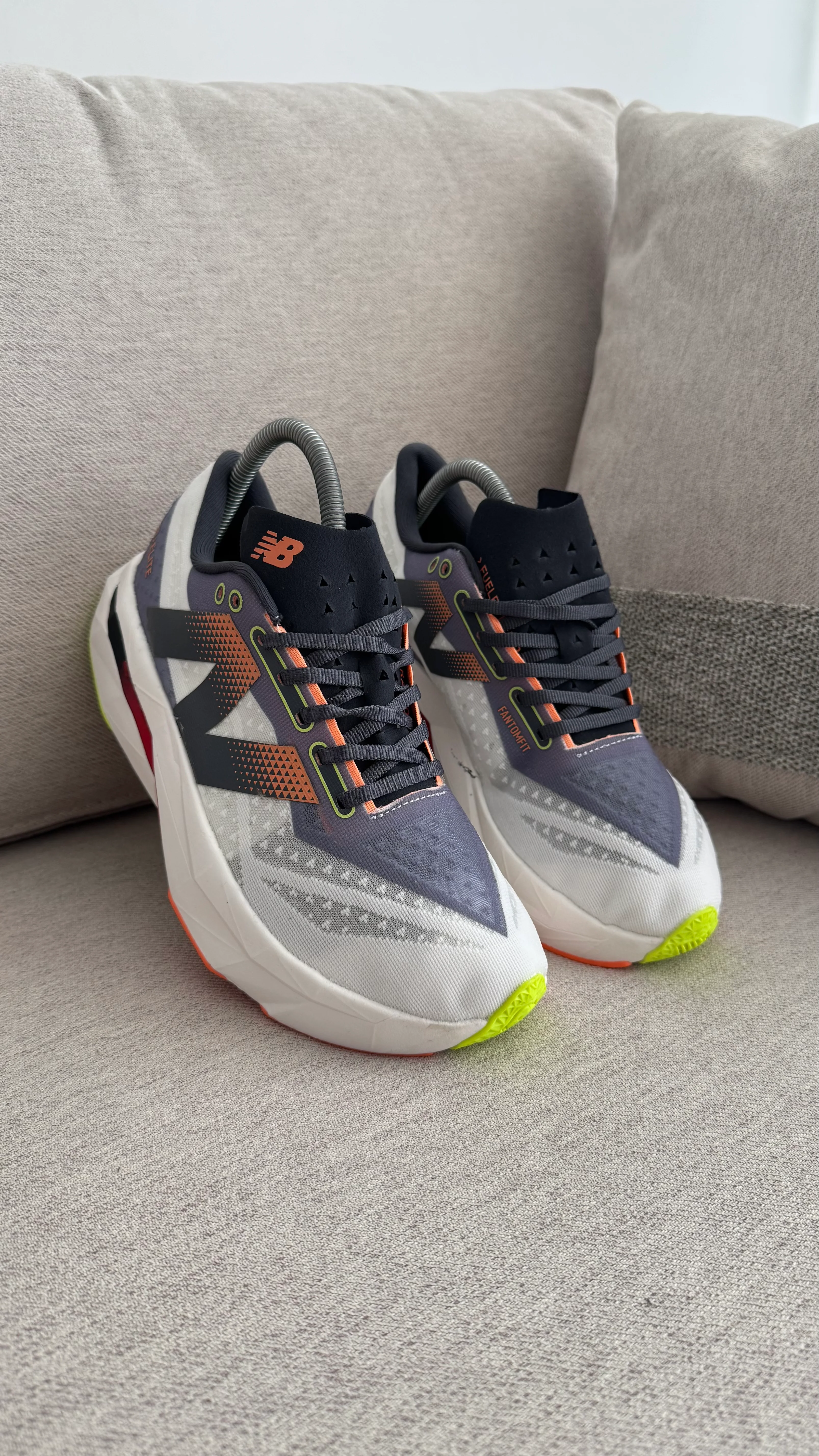 NEW BALANCE ELITE GRIS ROJO - Image 9