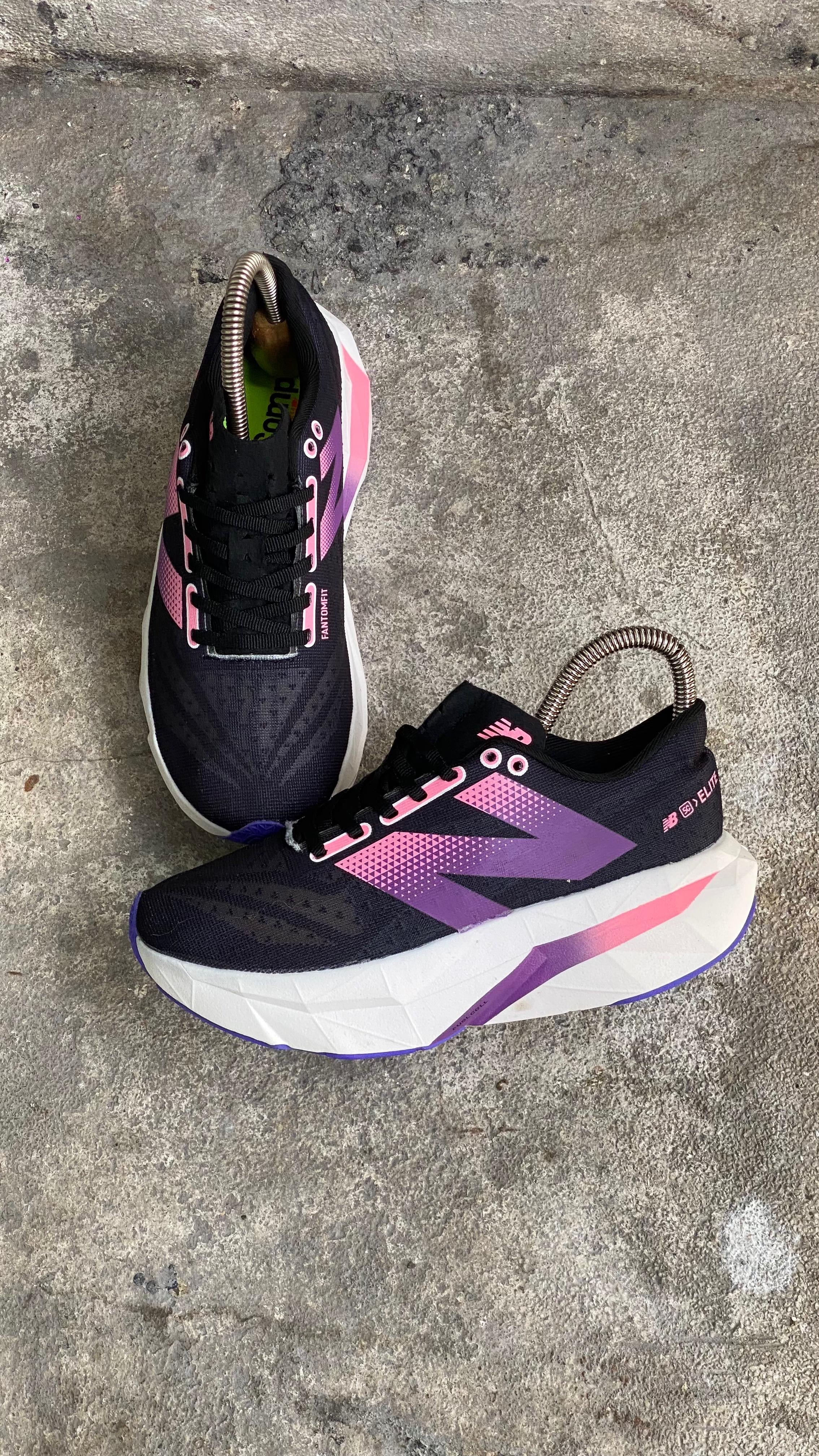 NEW BALANCE ELITE NEGRO MORADO - Image 3