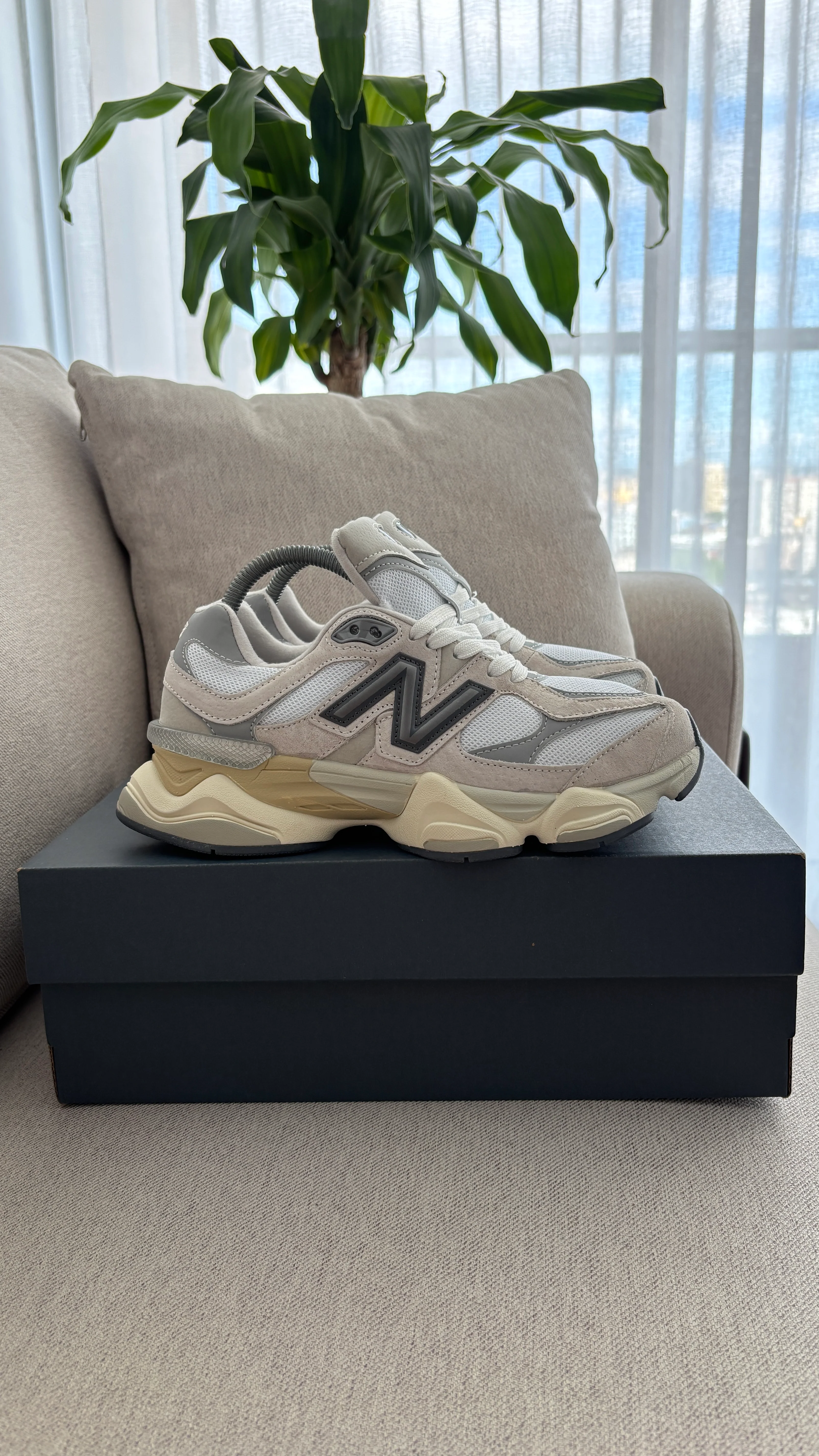 NEW BALANCE 9060 BEIGE ROSA - Image 4