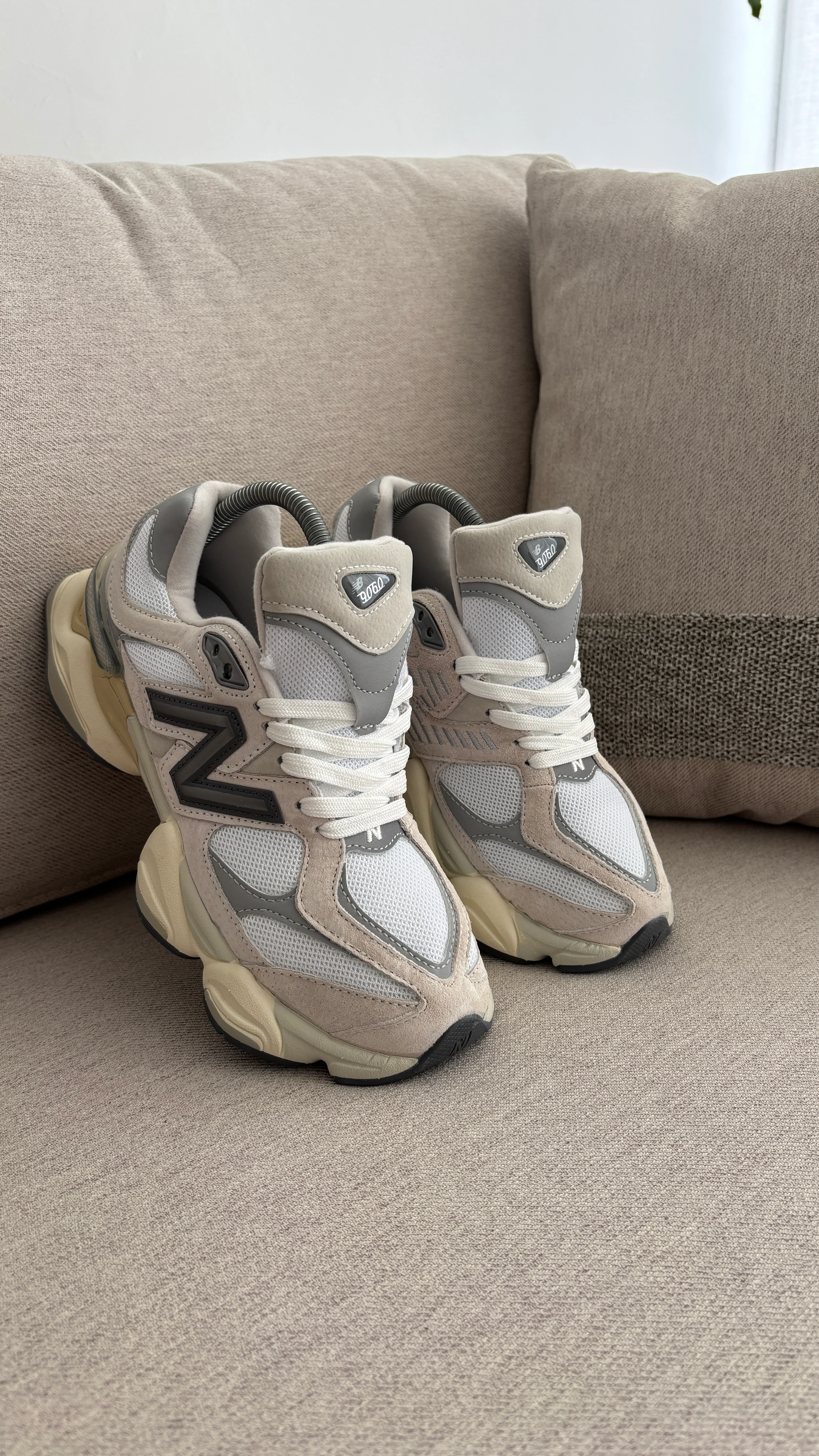 NEW BALANCE 9060 BEIGE ROSA - Image 6