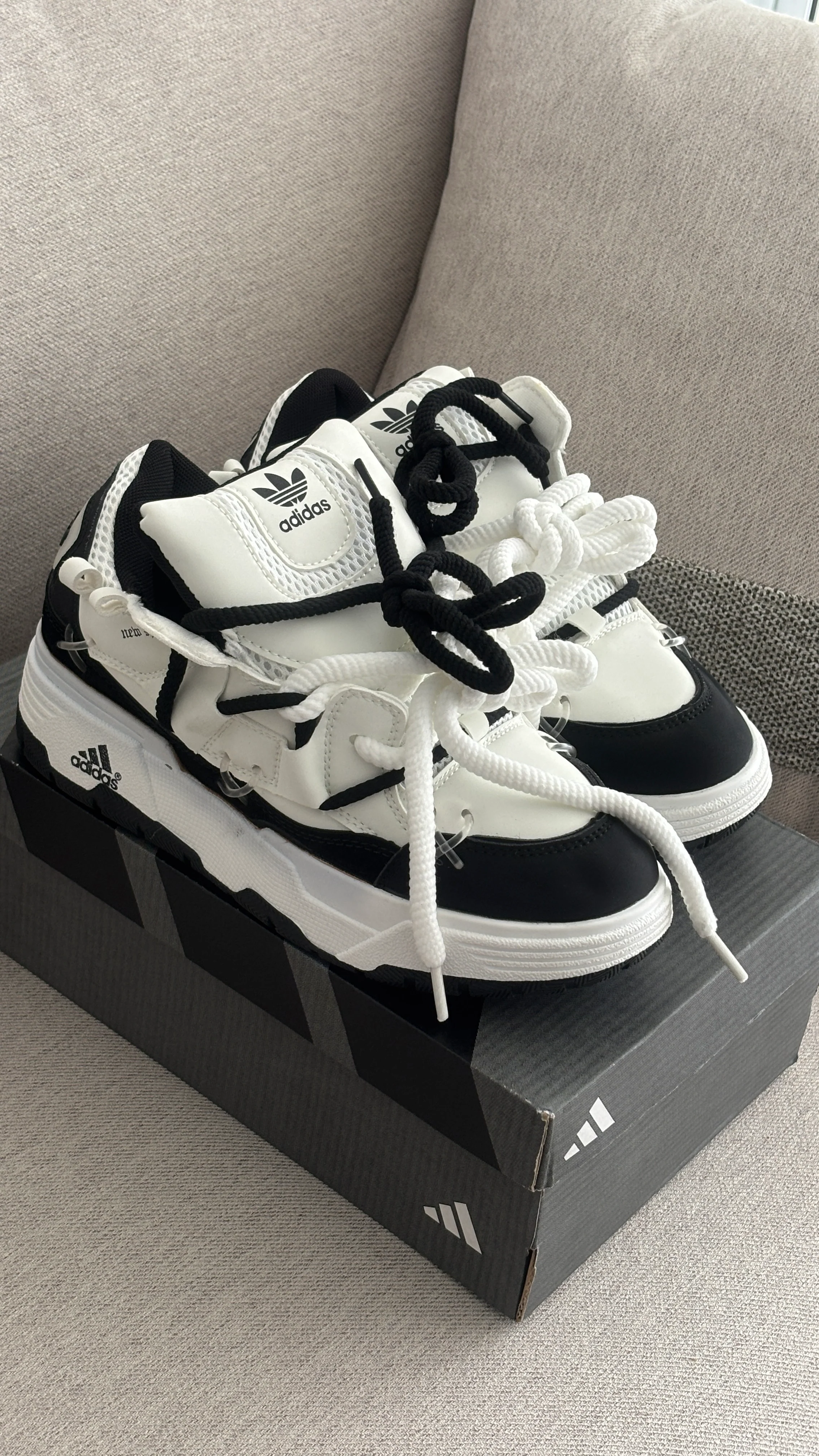 NEW SHITA BLANCO NEGRO - Image 8