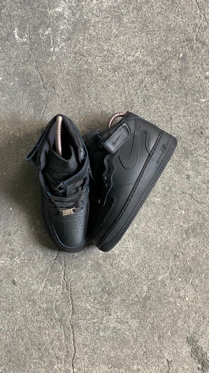 NIKE AF1 BOTA NEGRA - Image 2