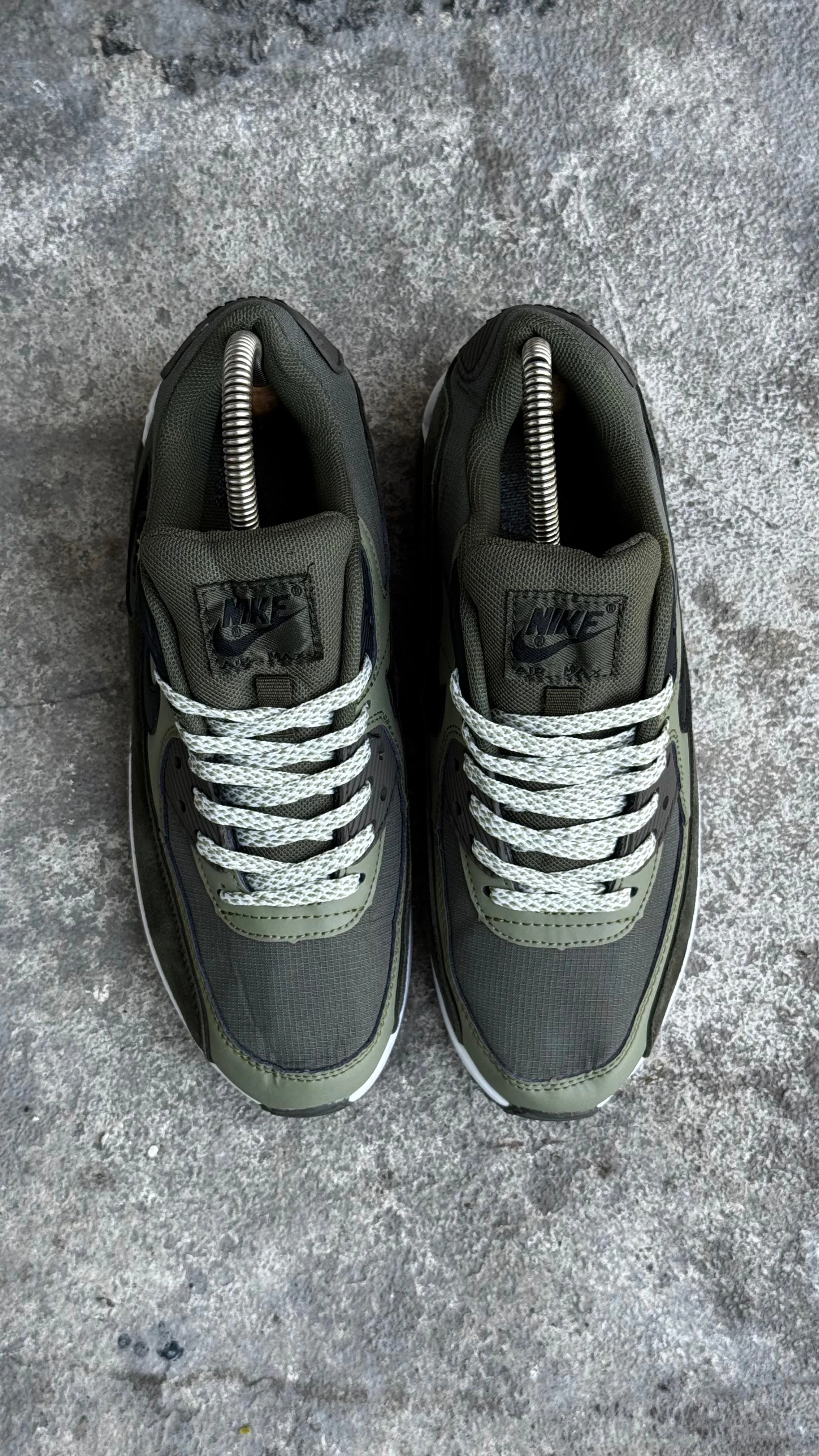 NIKE AIR MAX 90 VERDE MILITAR - Image 2