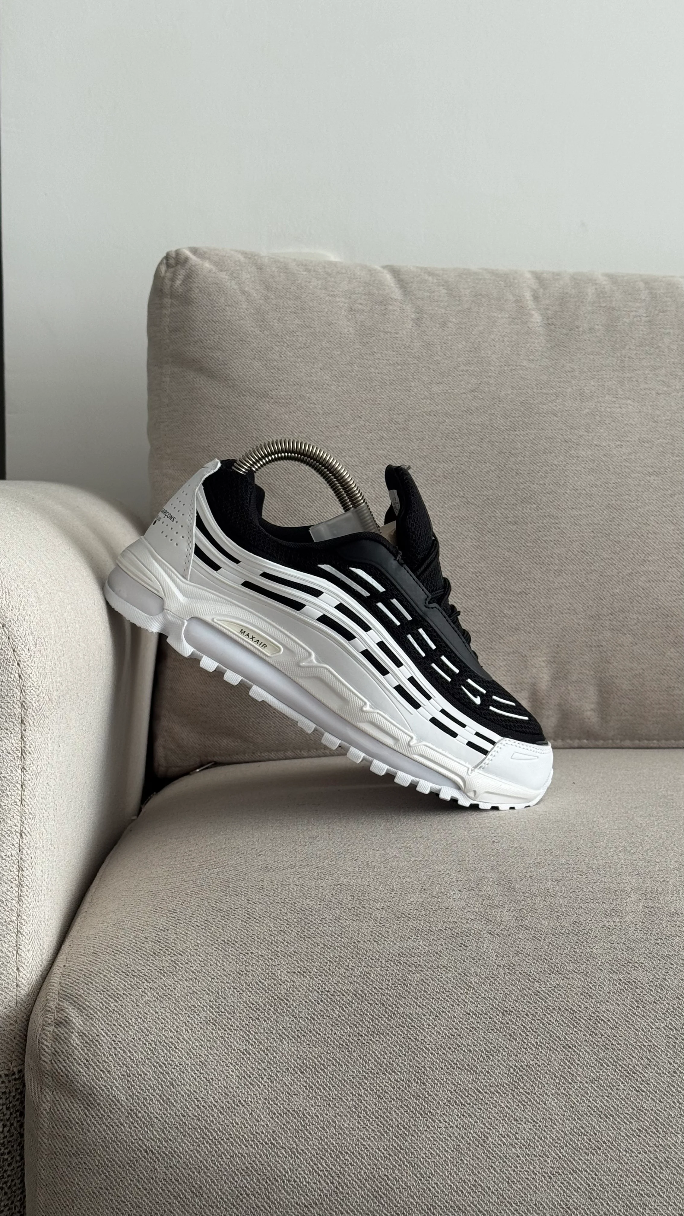 NIKE AIR MAX LT NEGRO BLANCO PROMO - Image 5