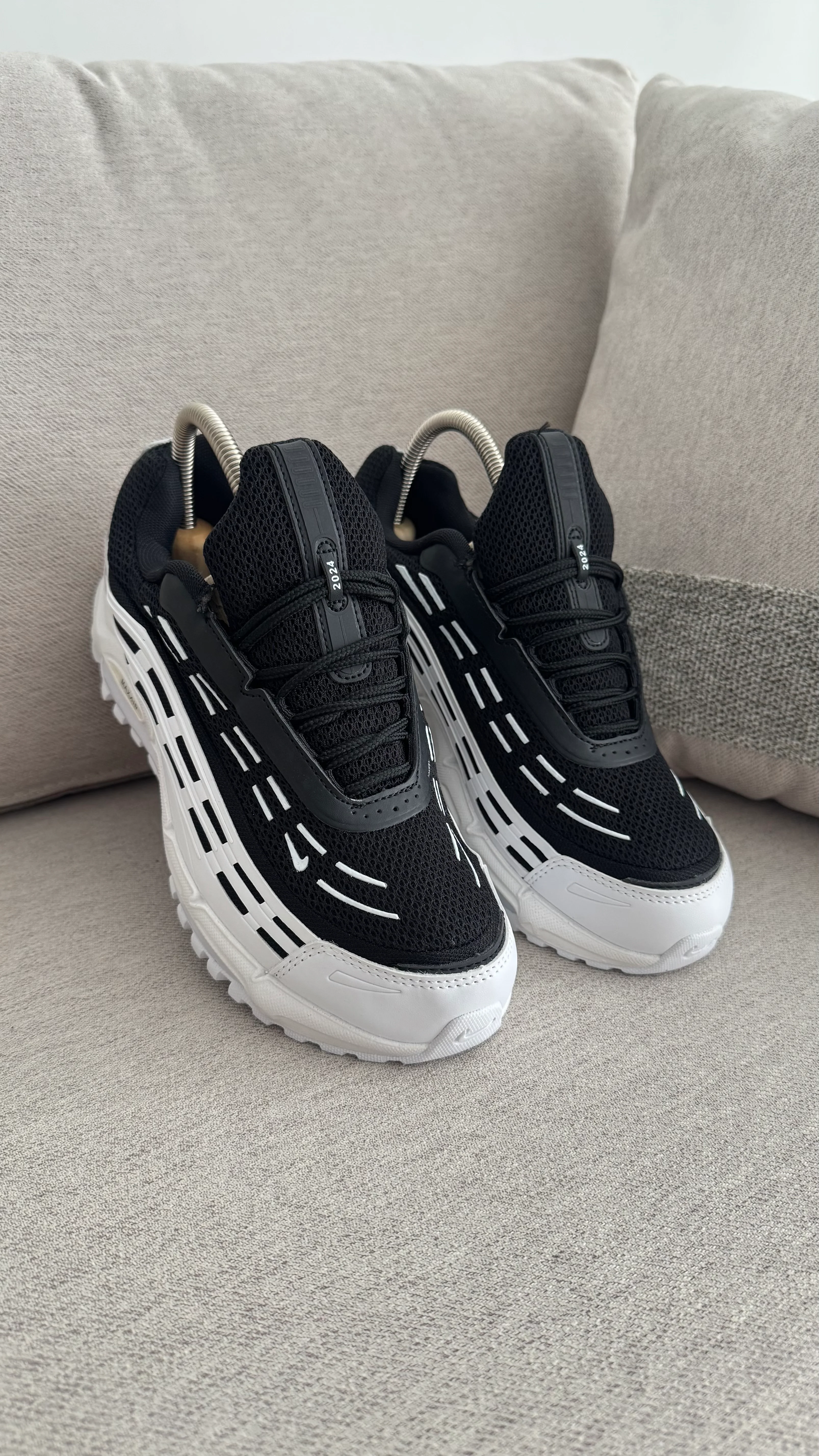 NIKE AIR MAX LT NEGRO BLANCO PROMO - Image 6