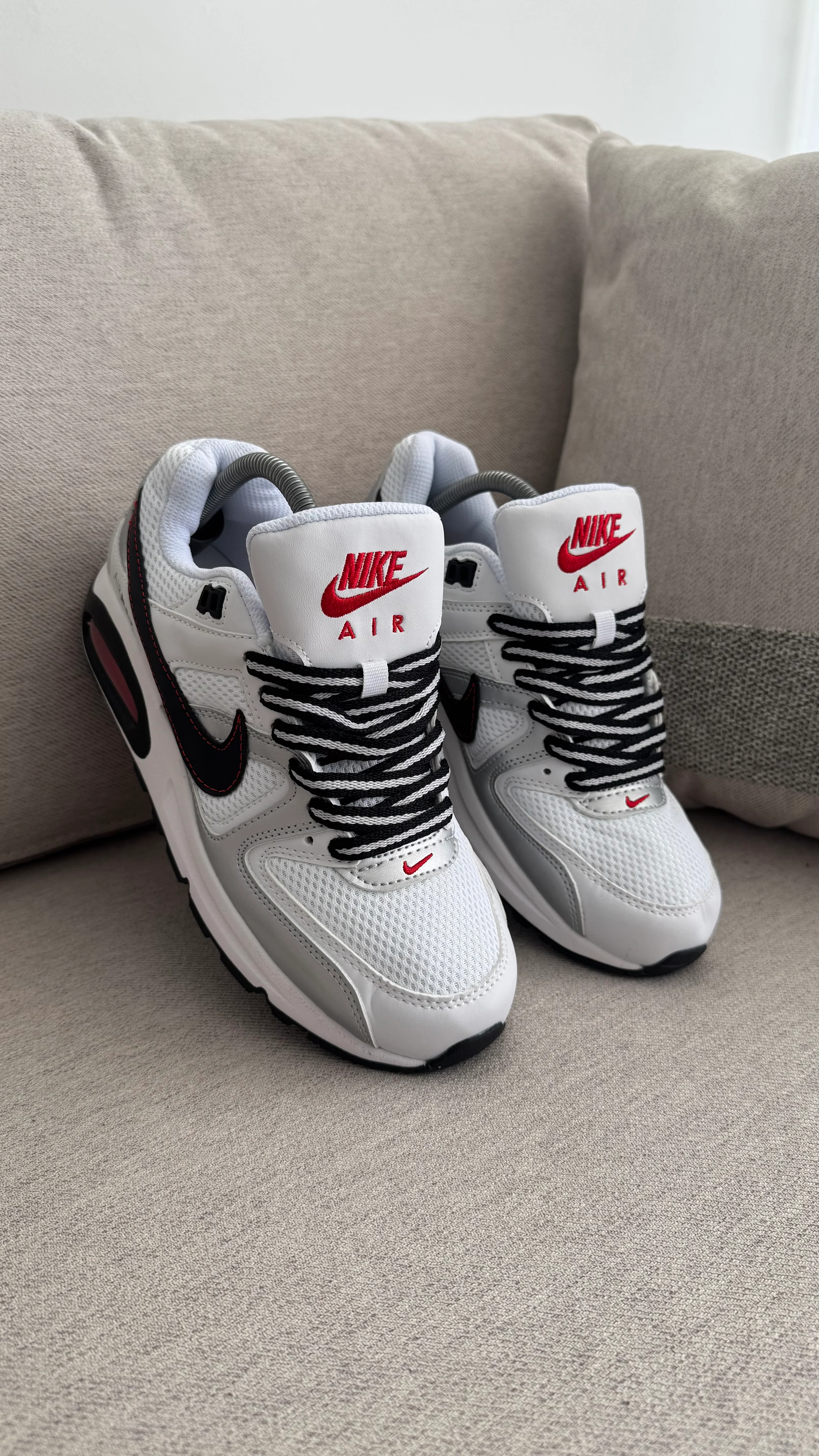 NIKE AIR MAX LTD BLANCO GRIS CHULO NEGRO - Image 7