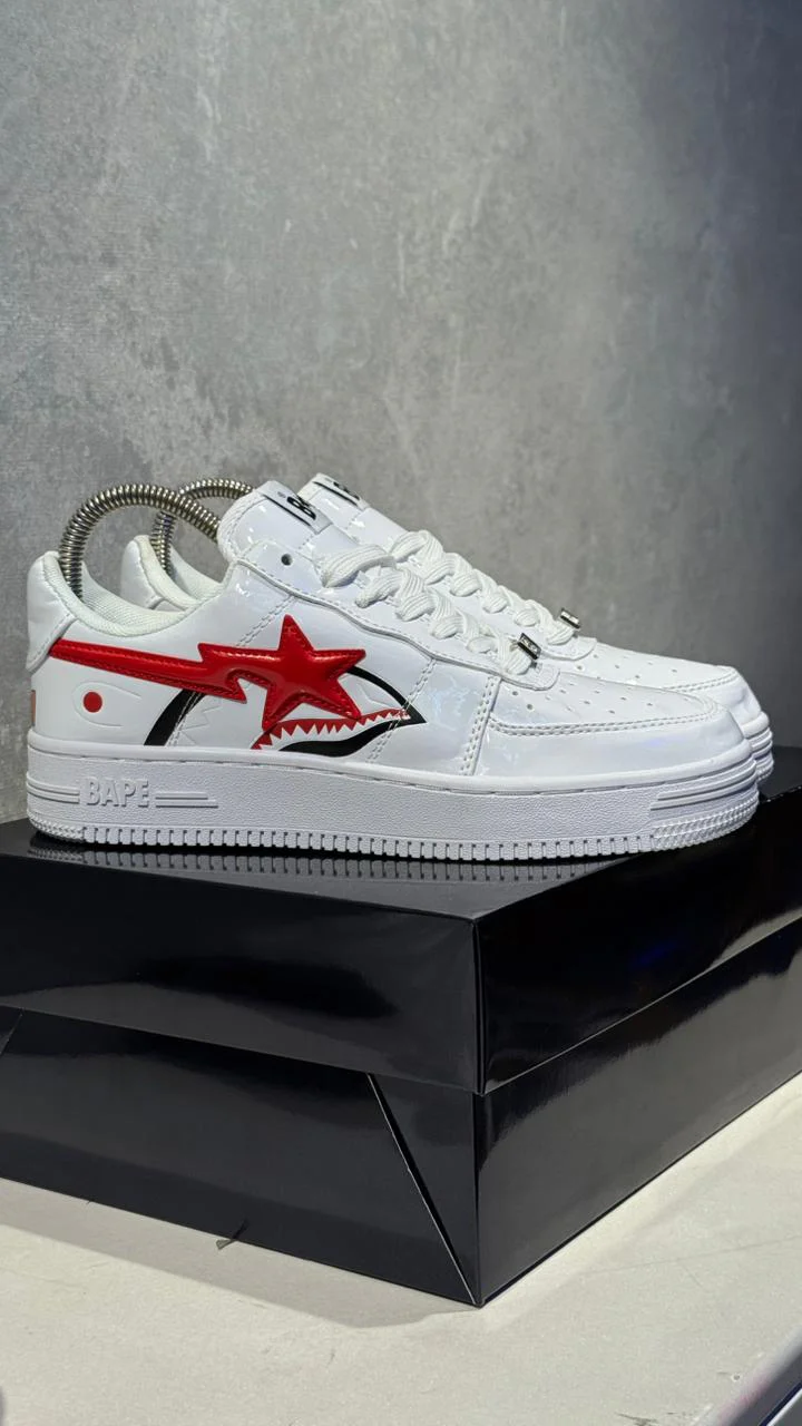NIKE BAPE BLANCO ROJO - Image 4