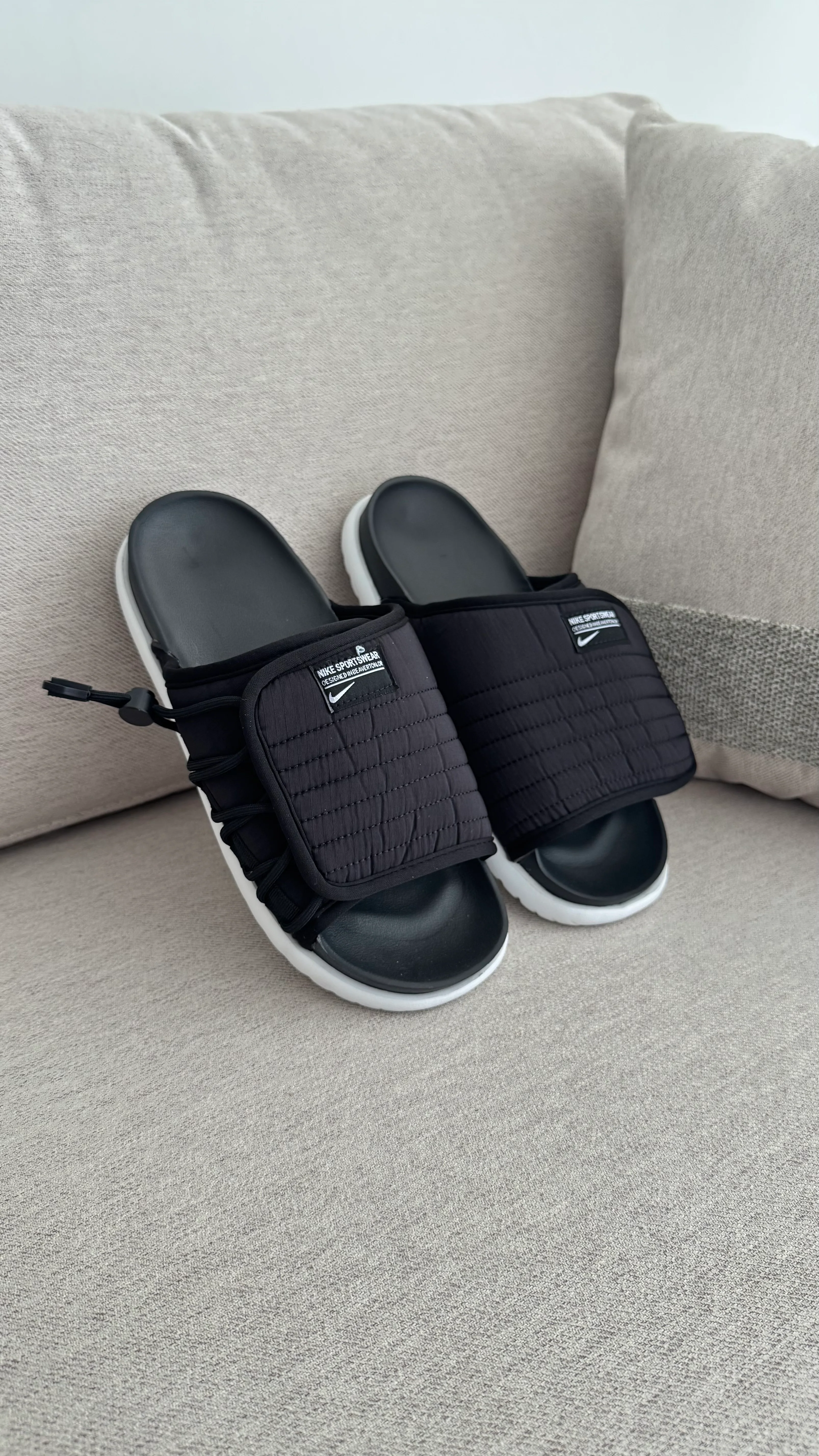 NIKE CHANCLA ASUNA NEGRO BLANCO - Image 8