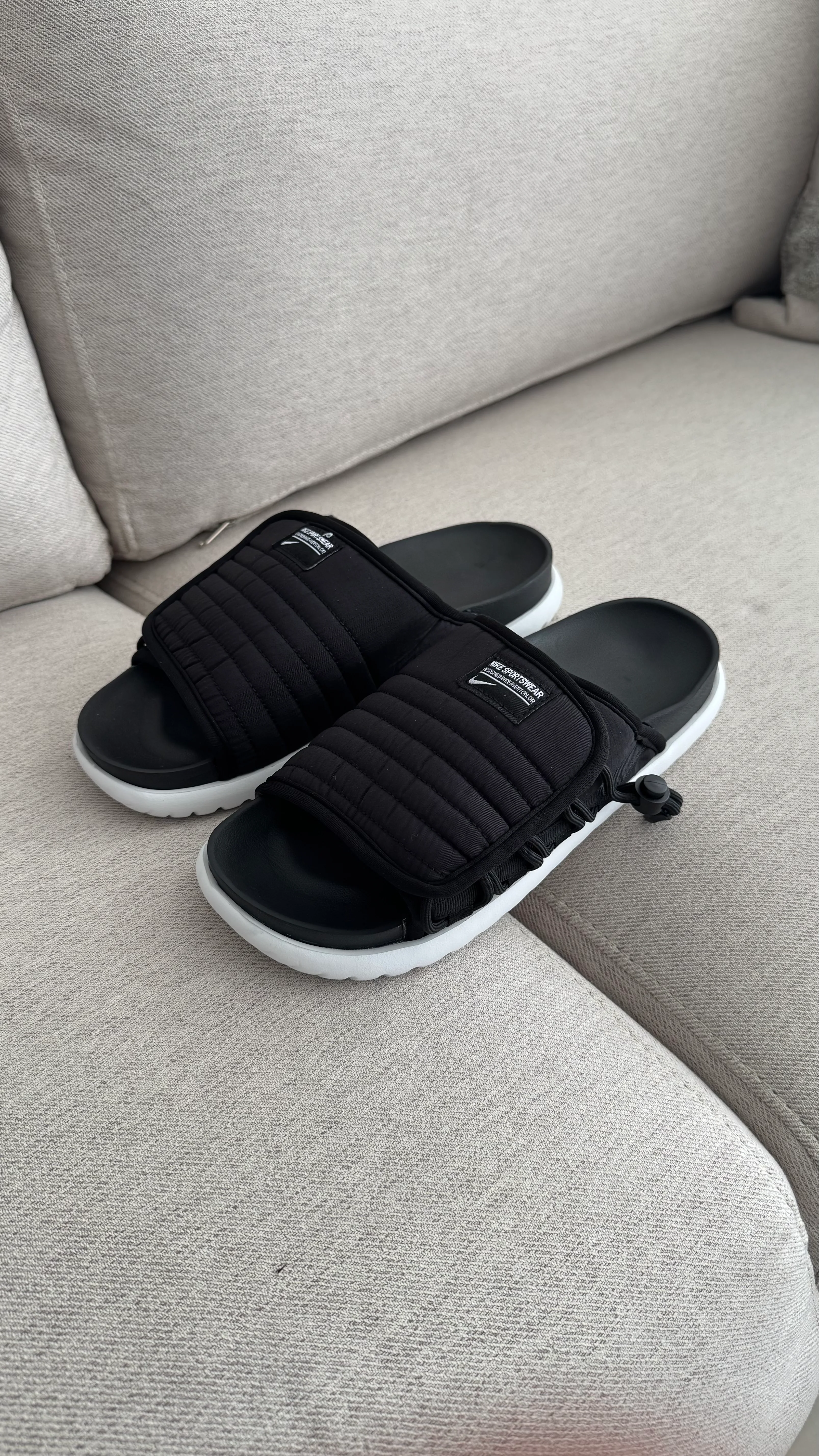 NIKE CHANCLA ASUNA NEGRO BLANCO - Image 9