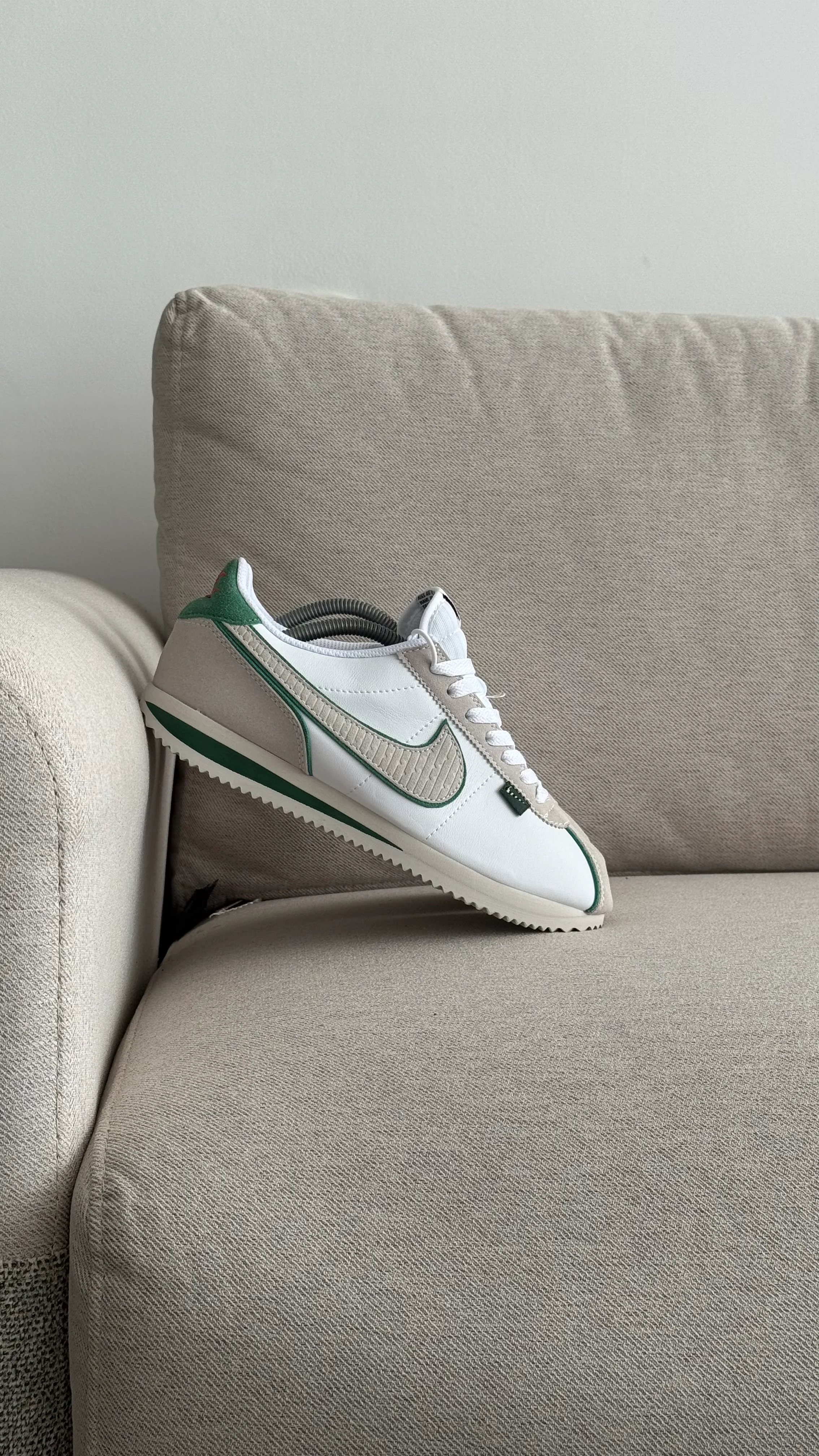 NIKE CORTEZ BLANCO VERDE - Image 2