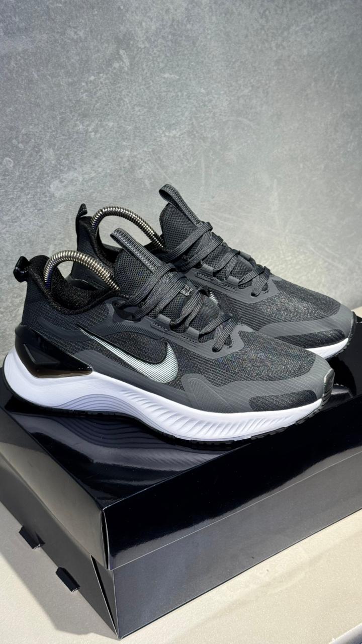 NIKE DIAMANTE NEGRO BLANCO - Image 4