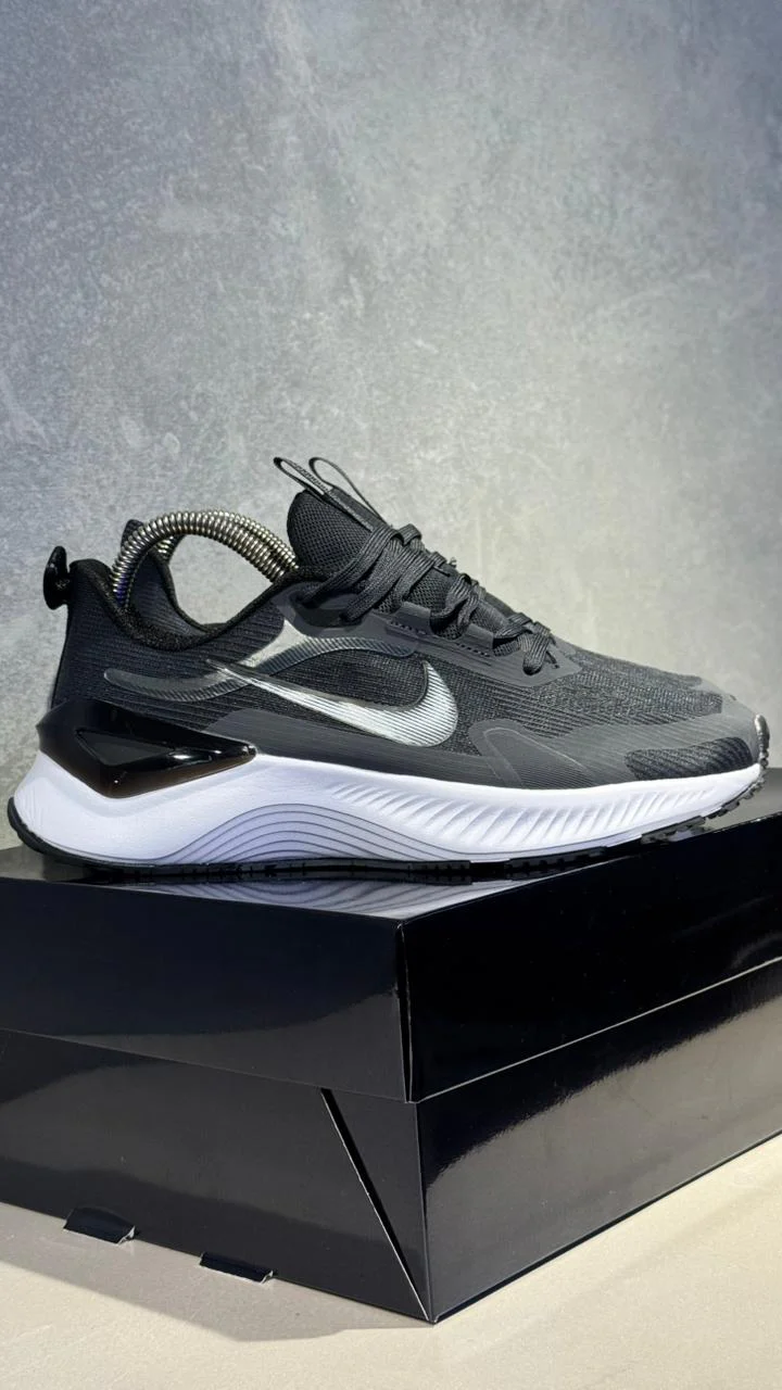 NIKE DIAMANTE NEGRO BLANCO - Image 5