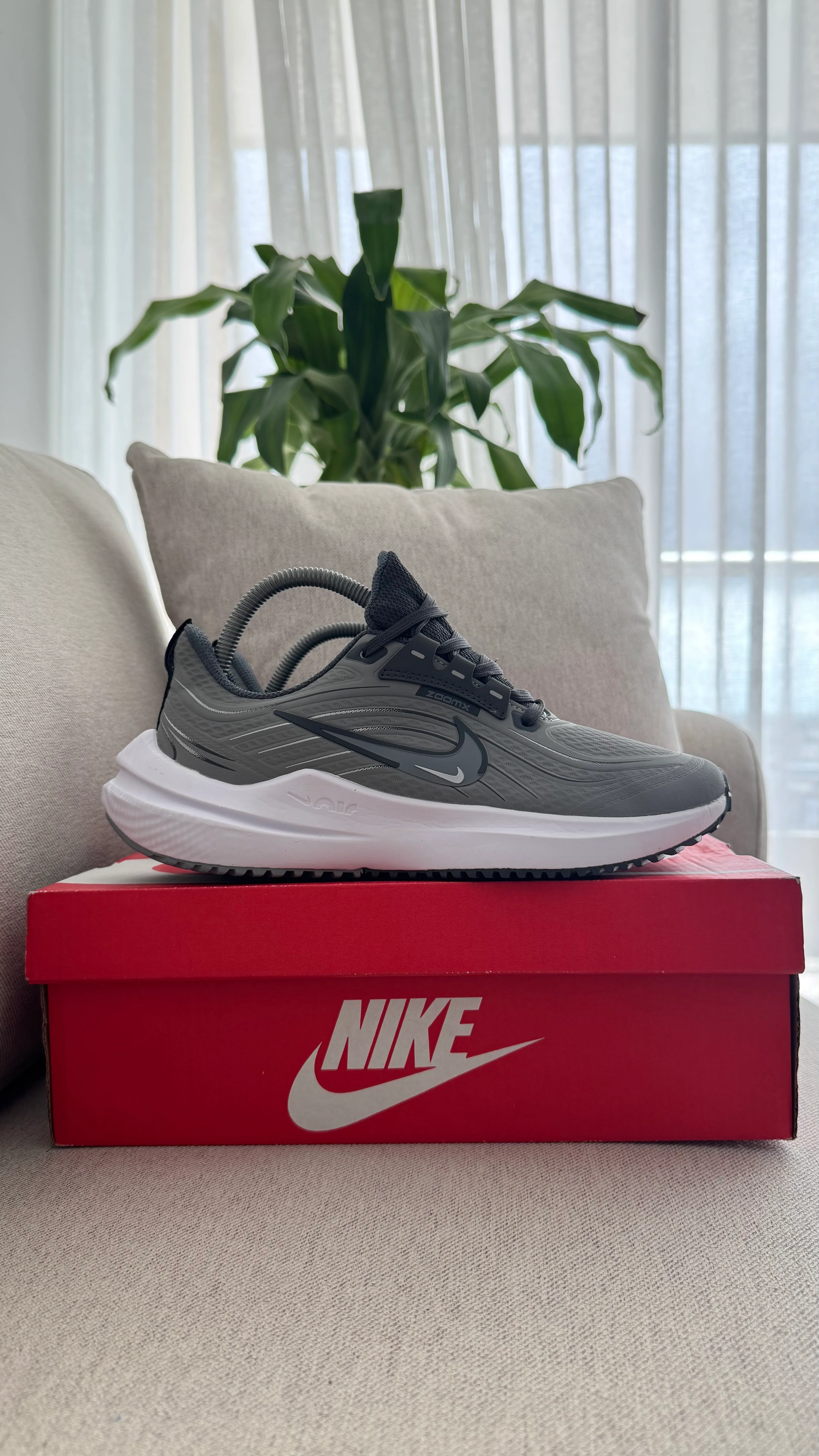 NIKE DOBLE CHULO GRIS - Image 4