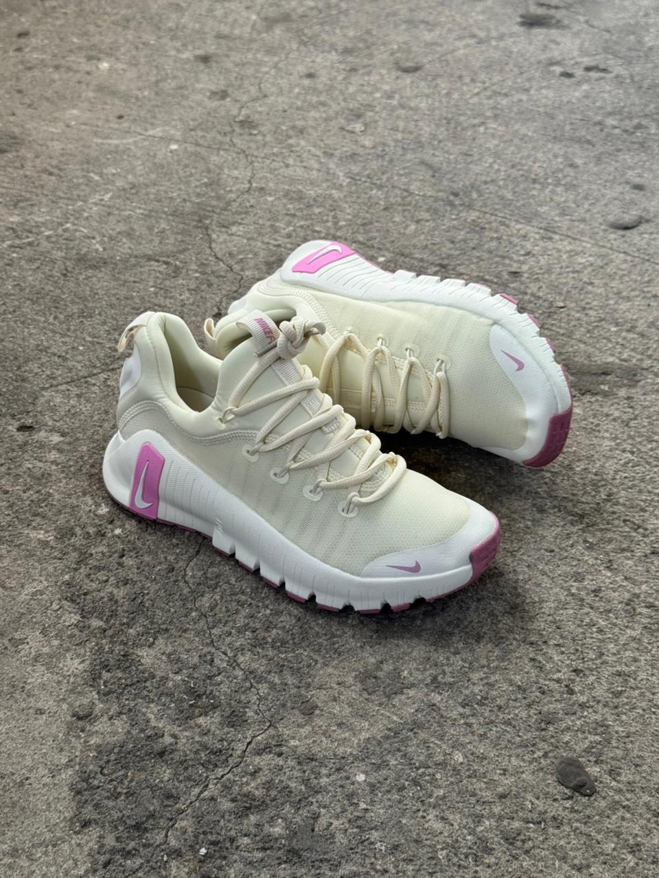 NIKE FREECOM BEIGE ROSA - Image 2