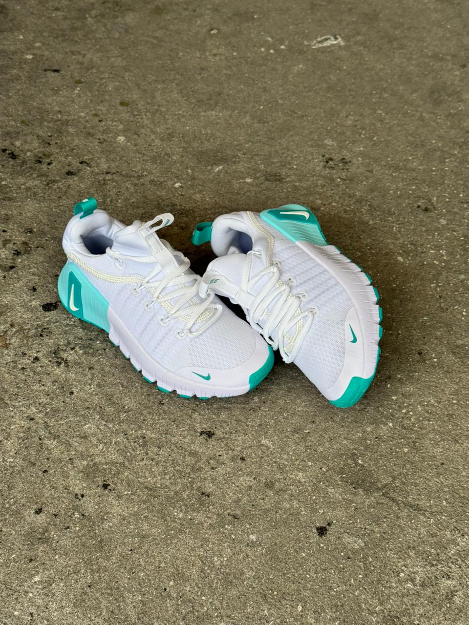 NIKE FREECOM BLANCO VERDE MENTA - Image 4