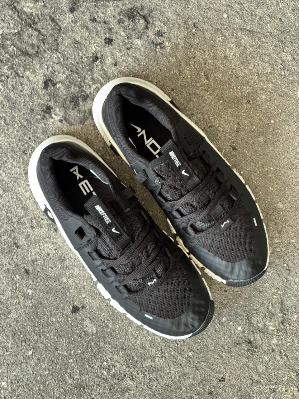 NIKE FREECOM NEGRO BLANCO - Image 4