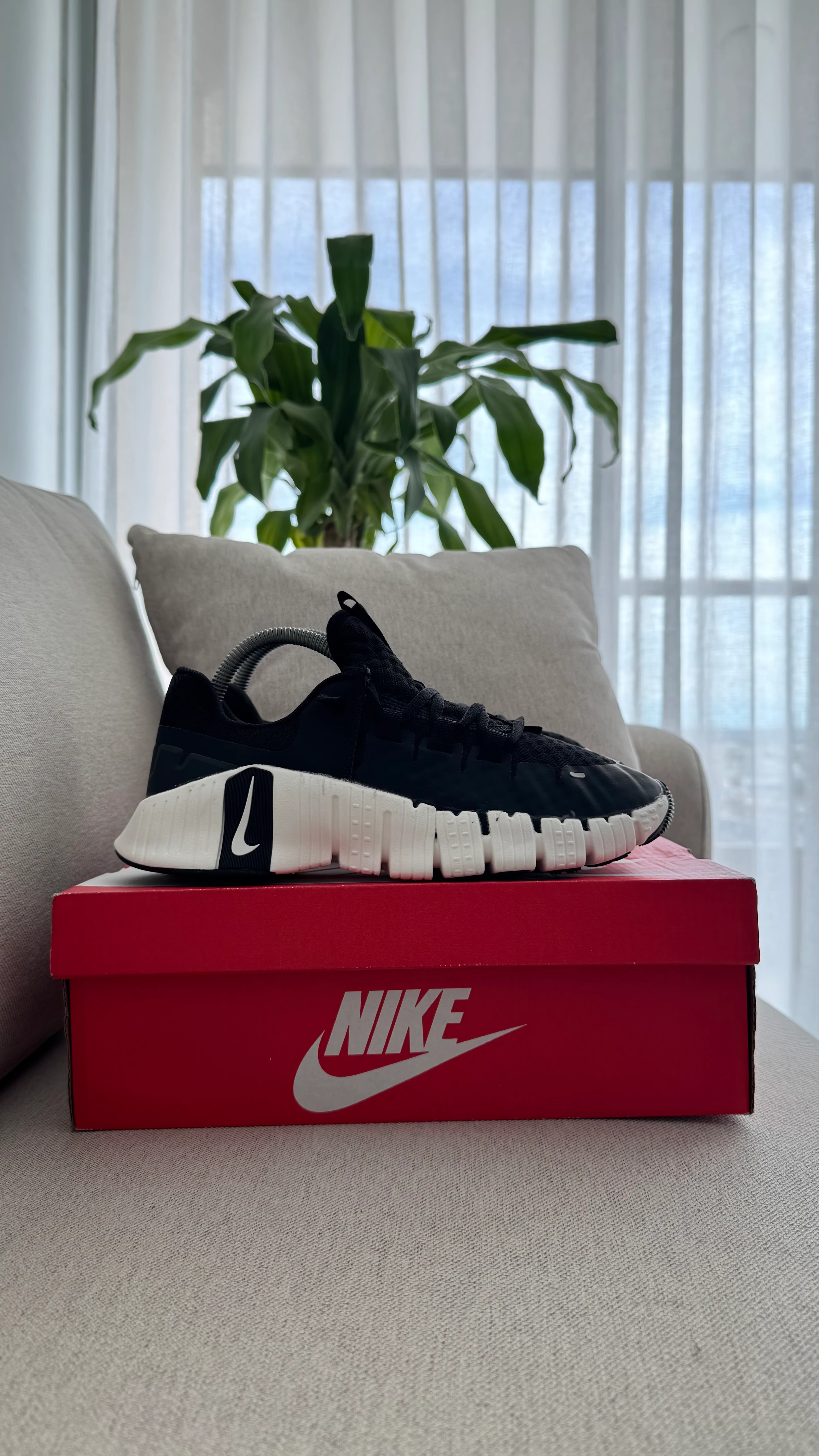 NIKE FREECOM NEGRO BLANCO - Image 8
