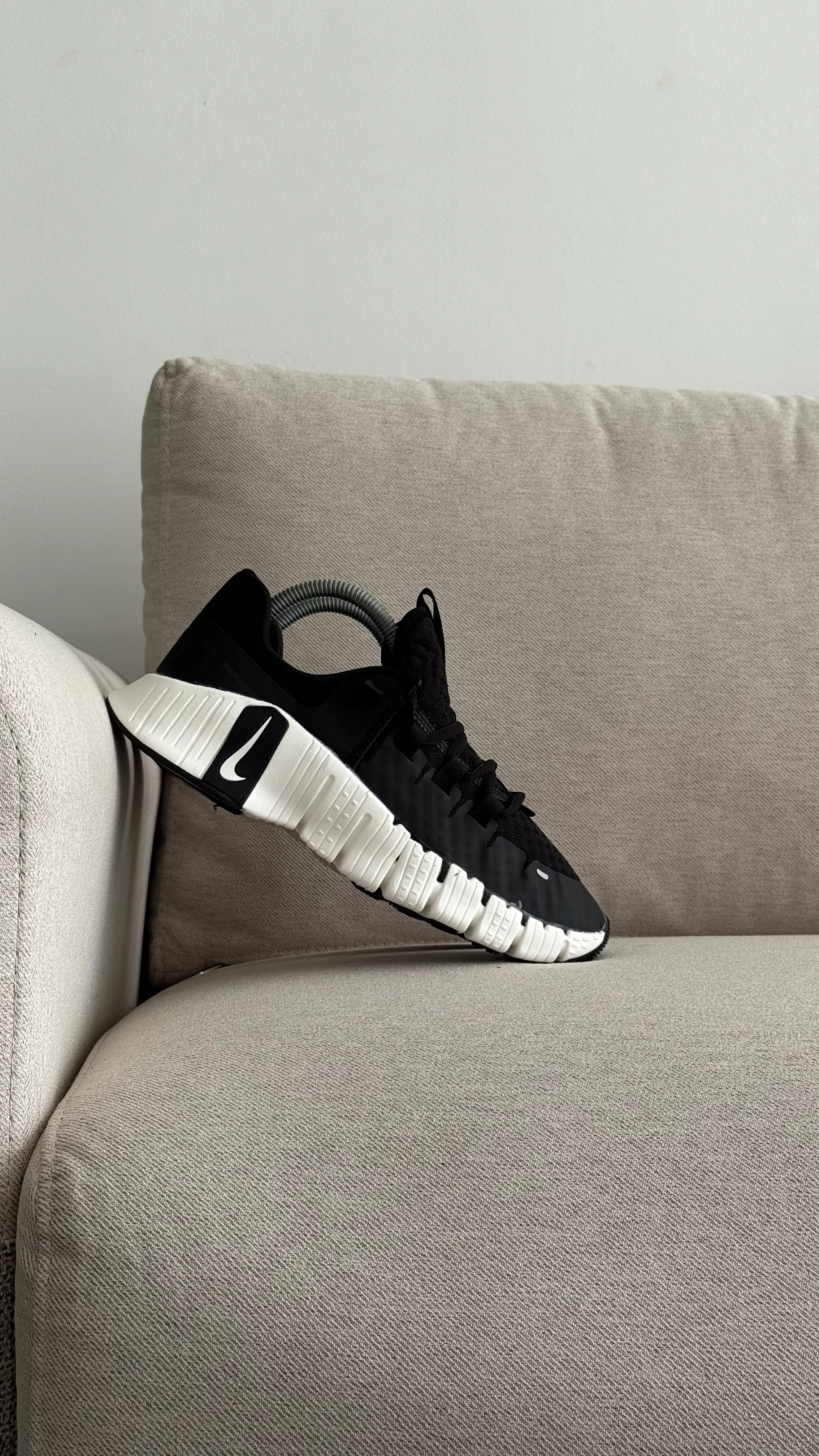 NIKE FREECOM NEGRO BLANCO - Image 9