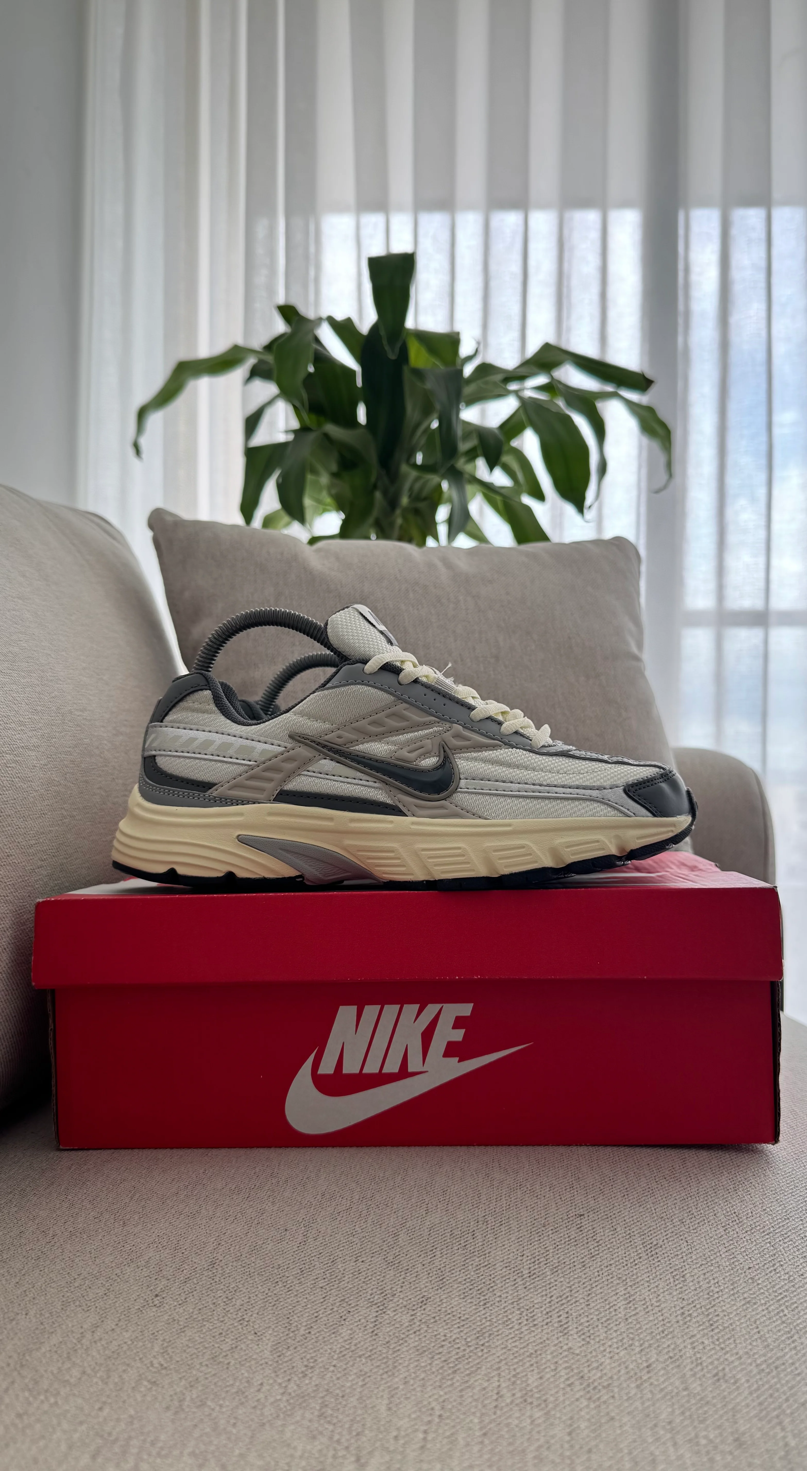 NIKE INITIATOR BLANCO BEIGE AZUL - Image 7