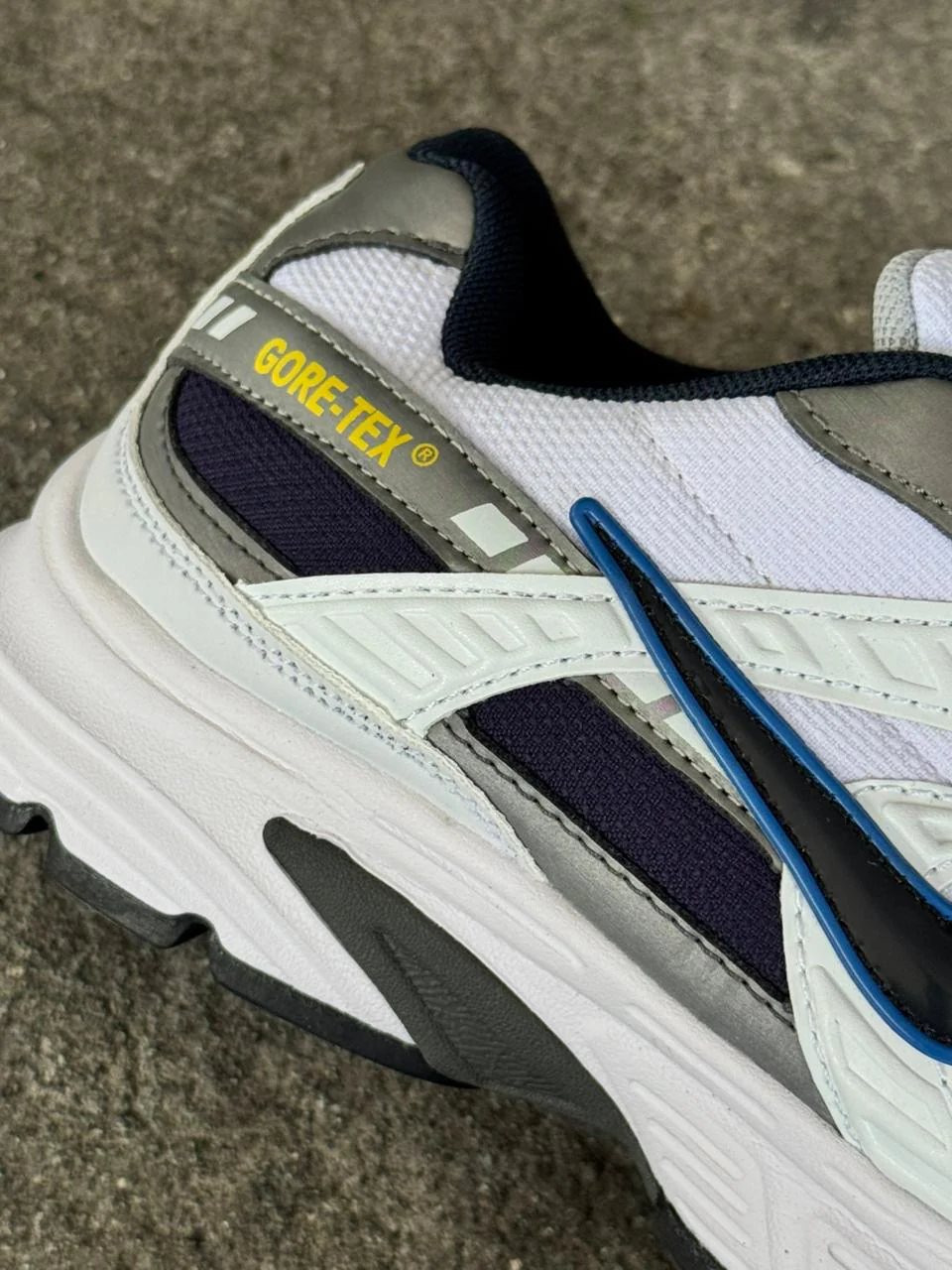 NIKE INITIATOR BLANCO AZUL - Image 3